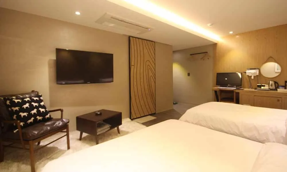 Photo of the whole room, Bed in Jeonju Mari Hotel