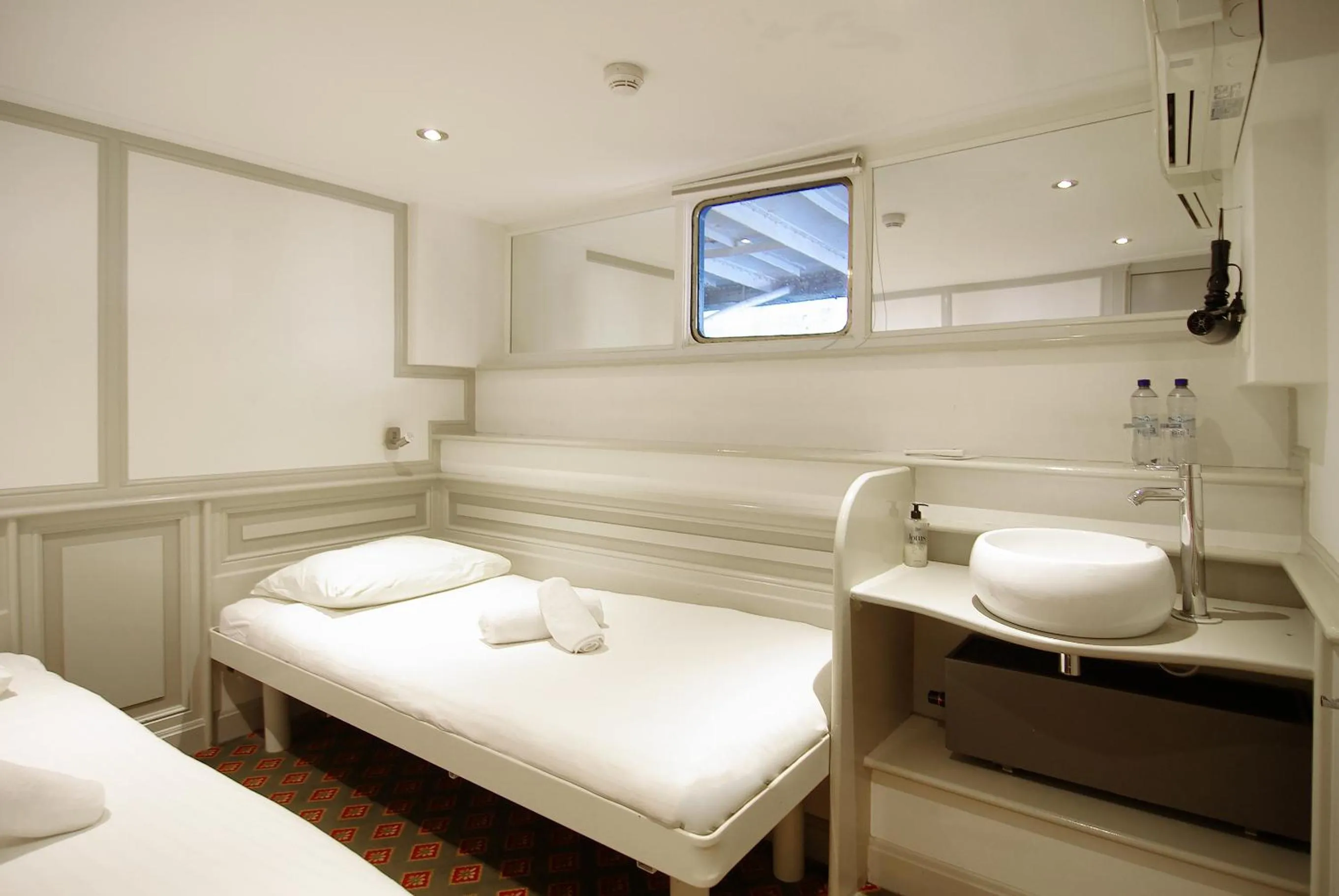 Bed in Kapitein Anna