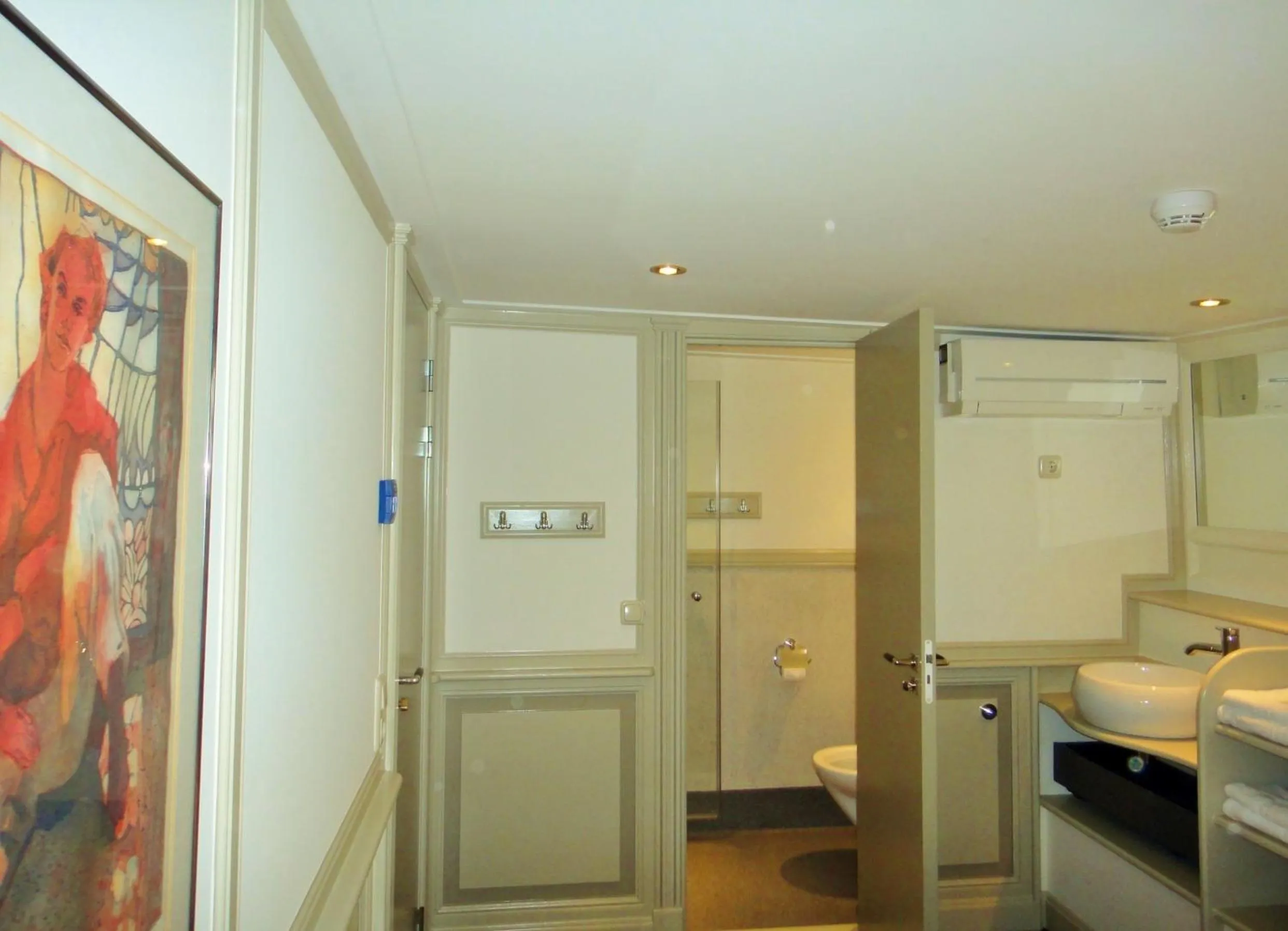 Bathroom in Kapitein Anna