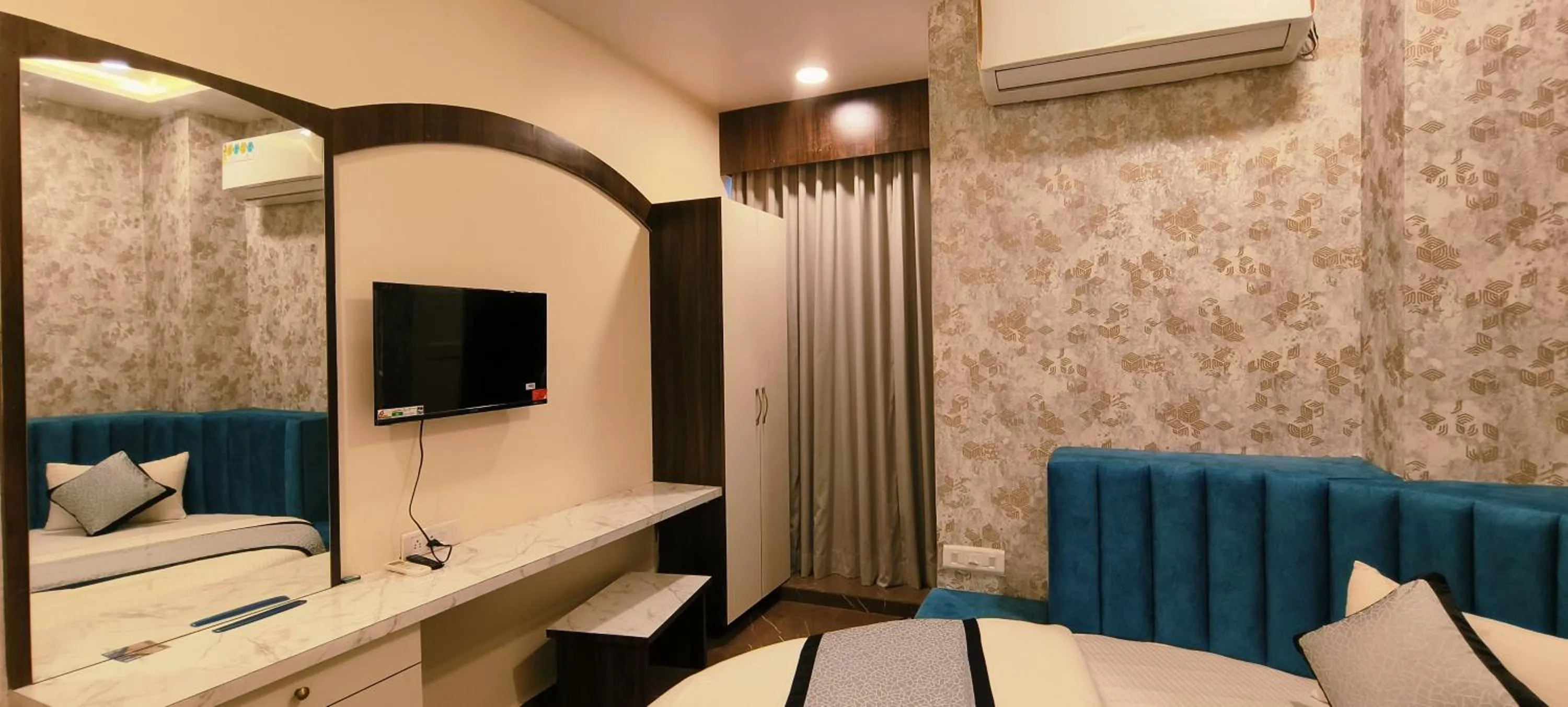 Bed in Hotel Krish villa