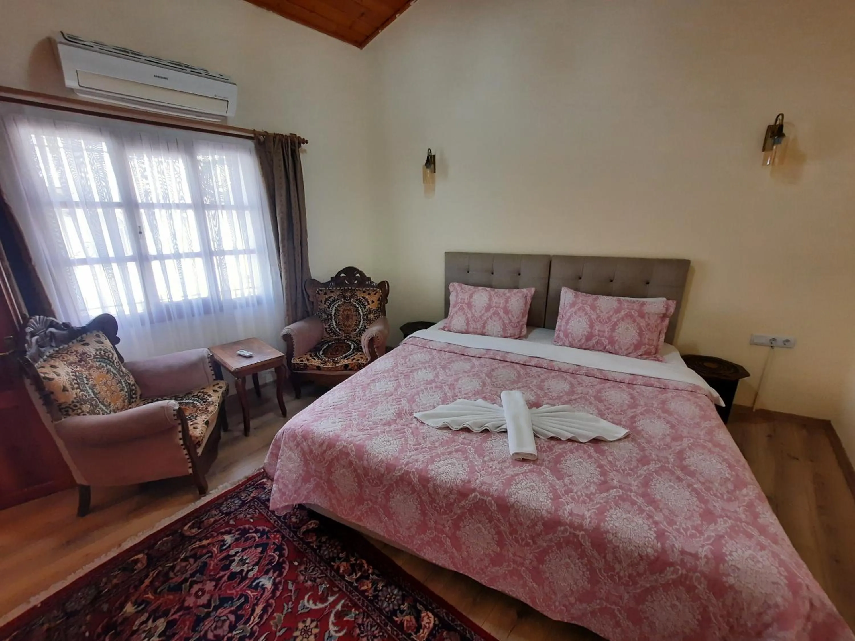 Bed in Ali Baba's House