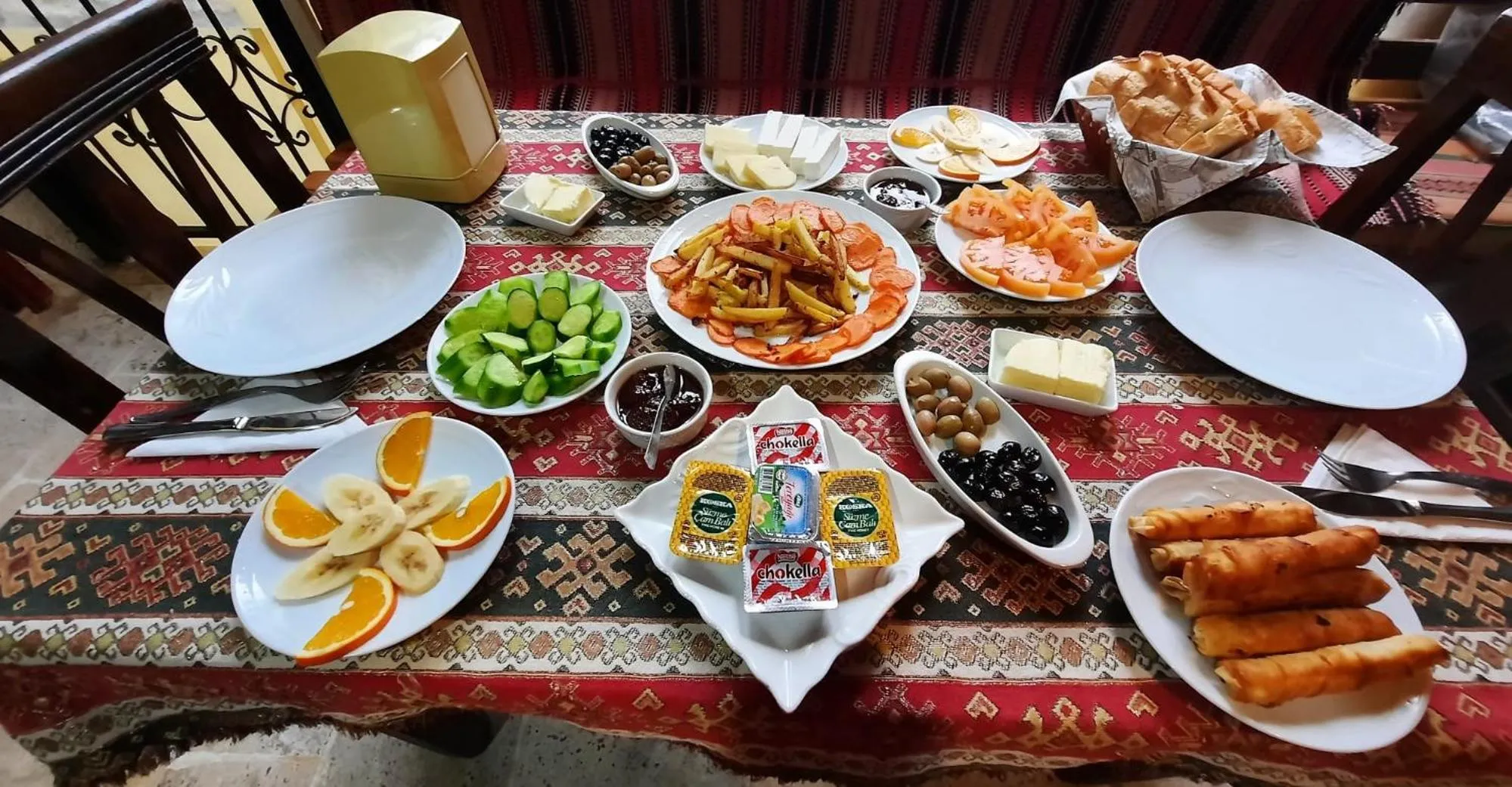 Breakfast in Ali Baba's House