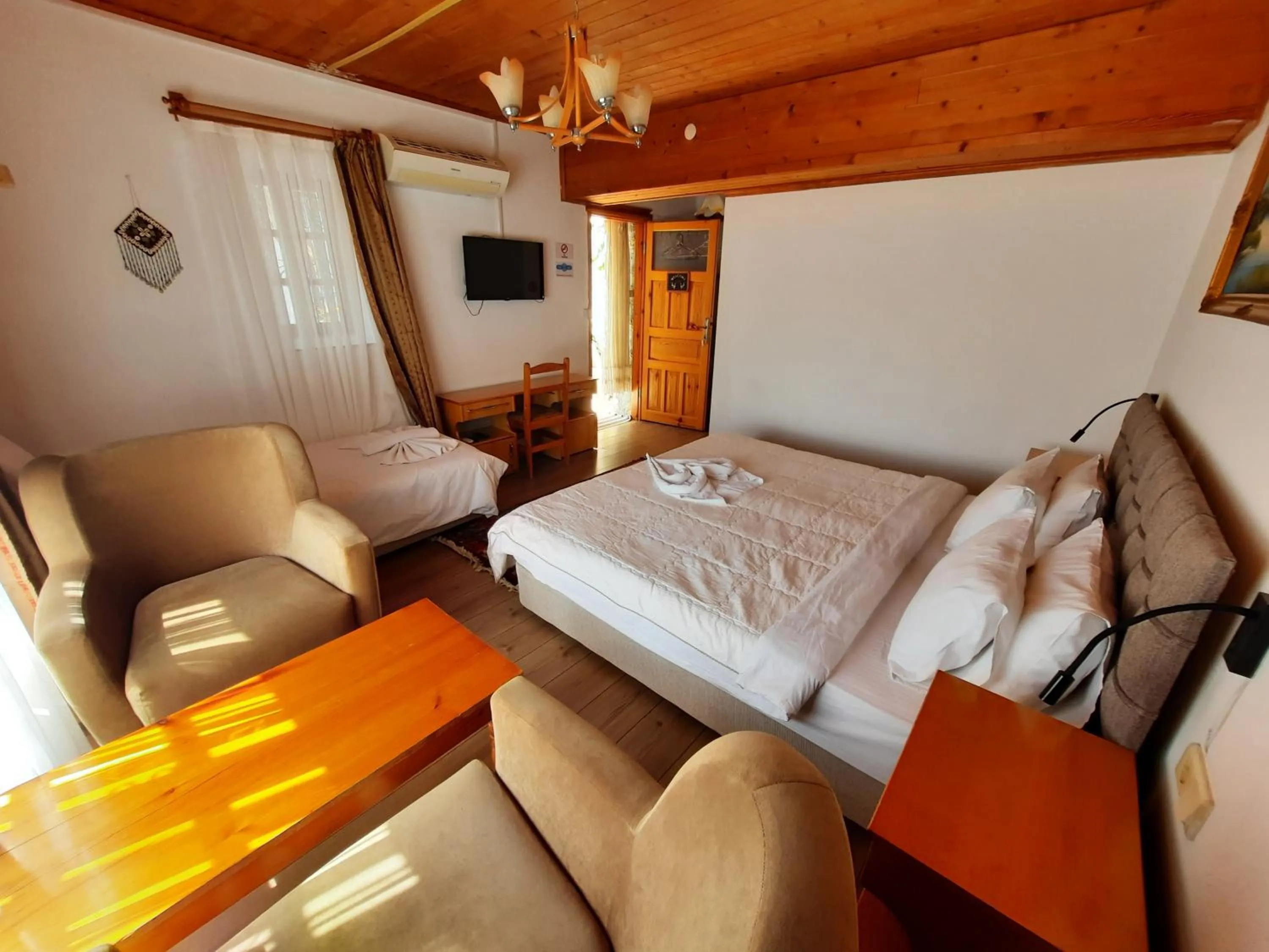 Bedroom, Bed in Ali Baba's House