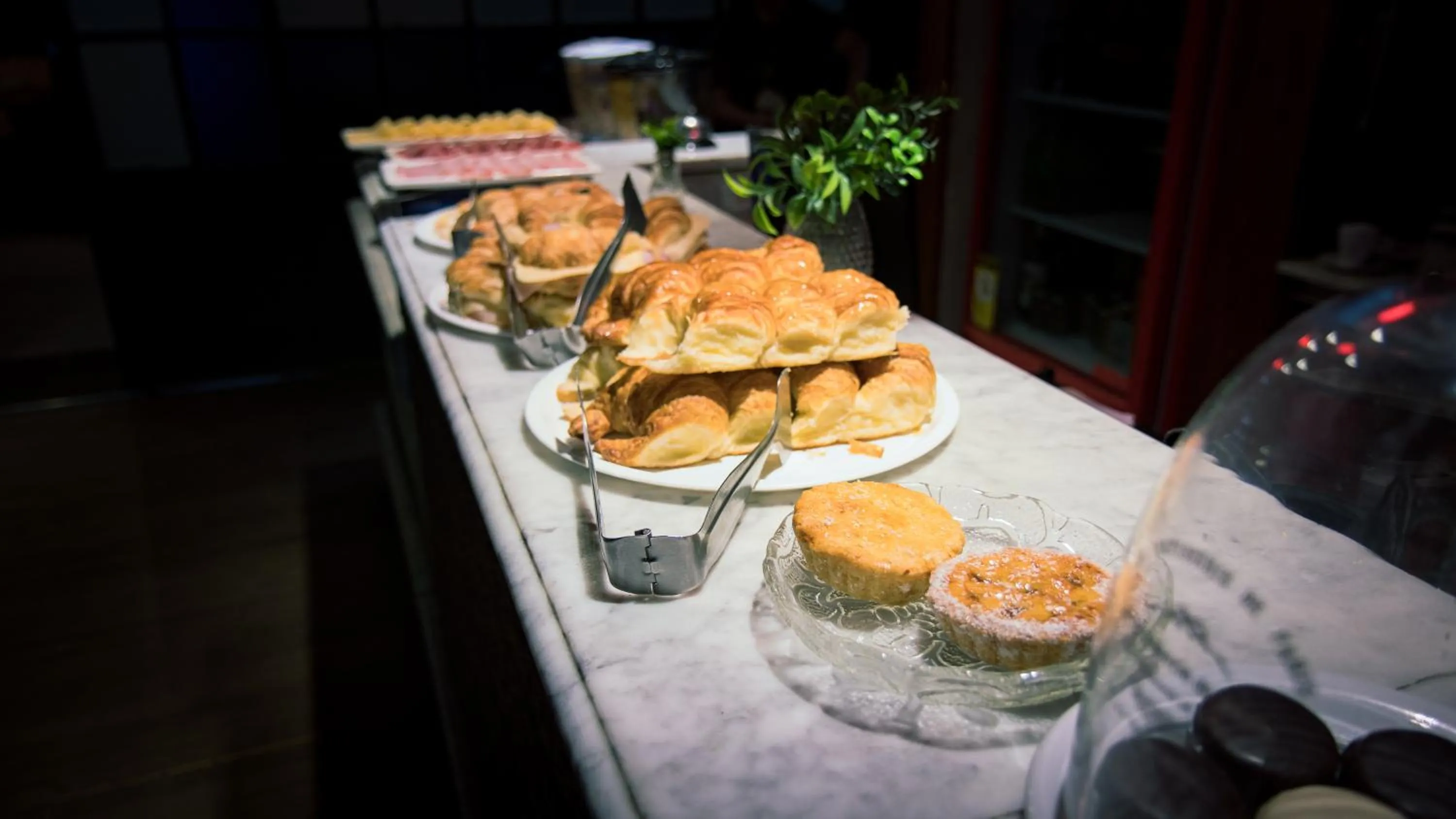 Buffet breakfast in Hotel Clasico