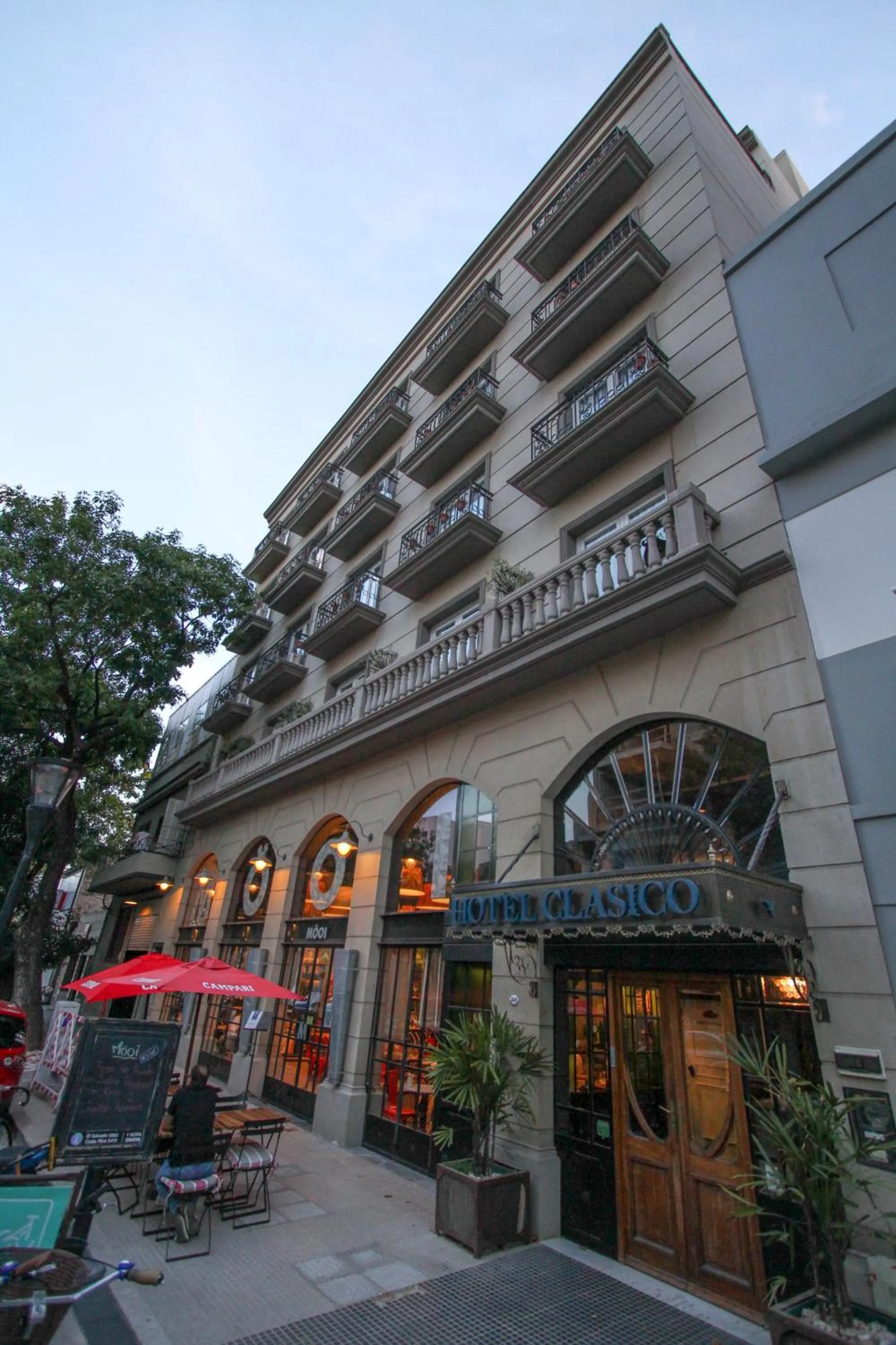 Facade/entrance in Hotel Clasico