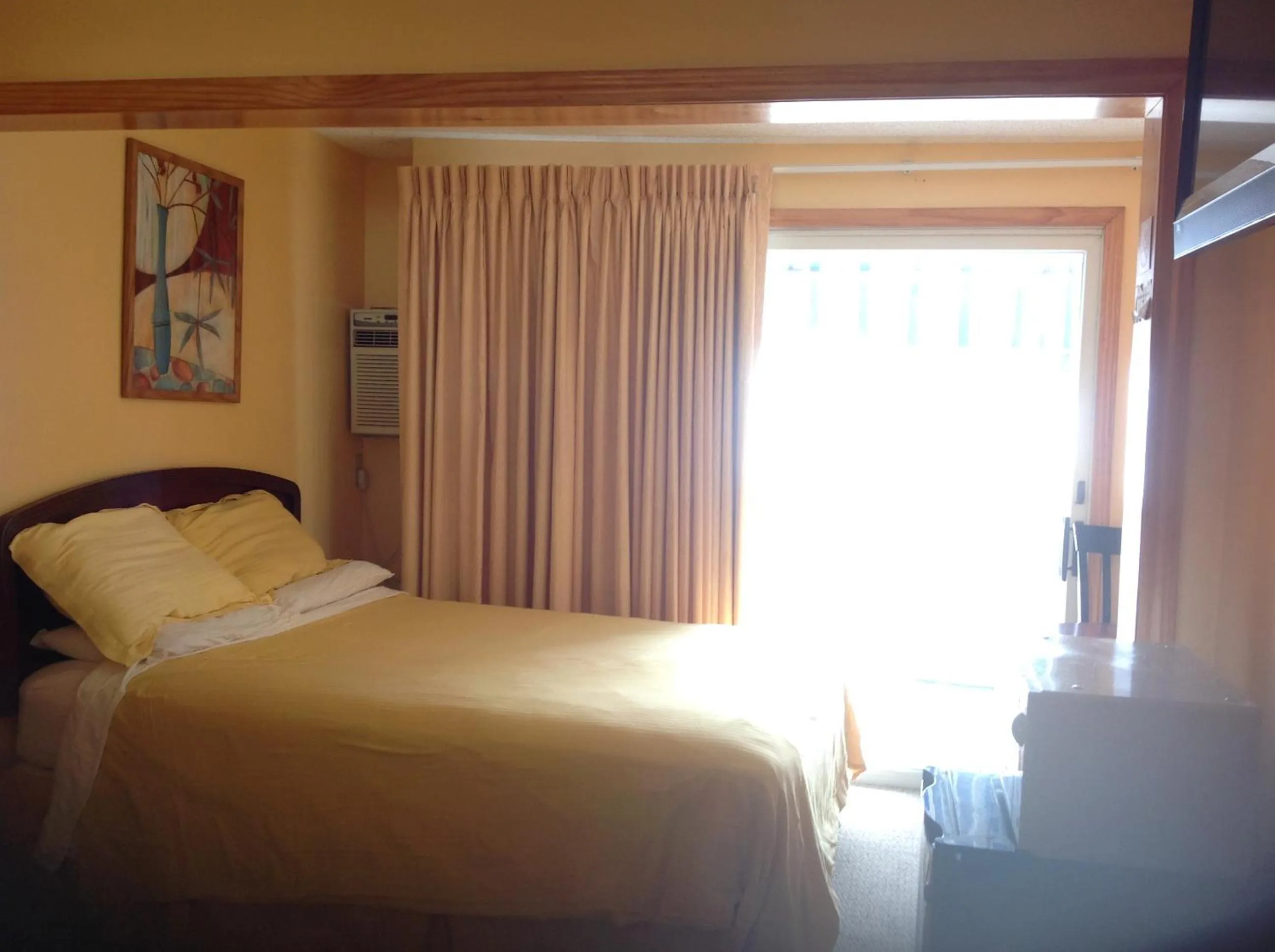 Bed in The Moulton Hotel