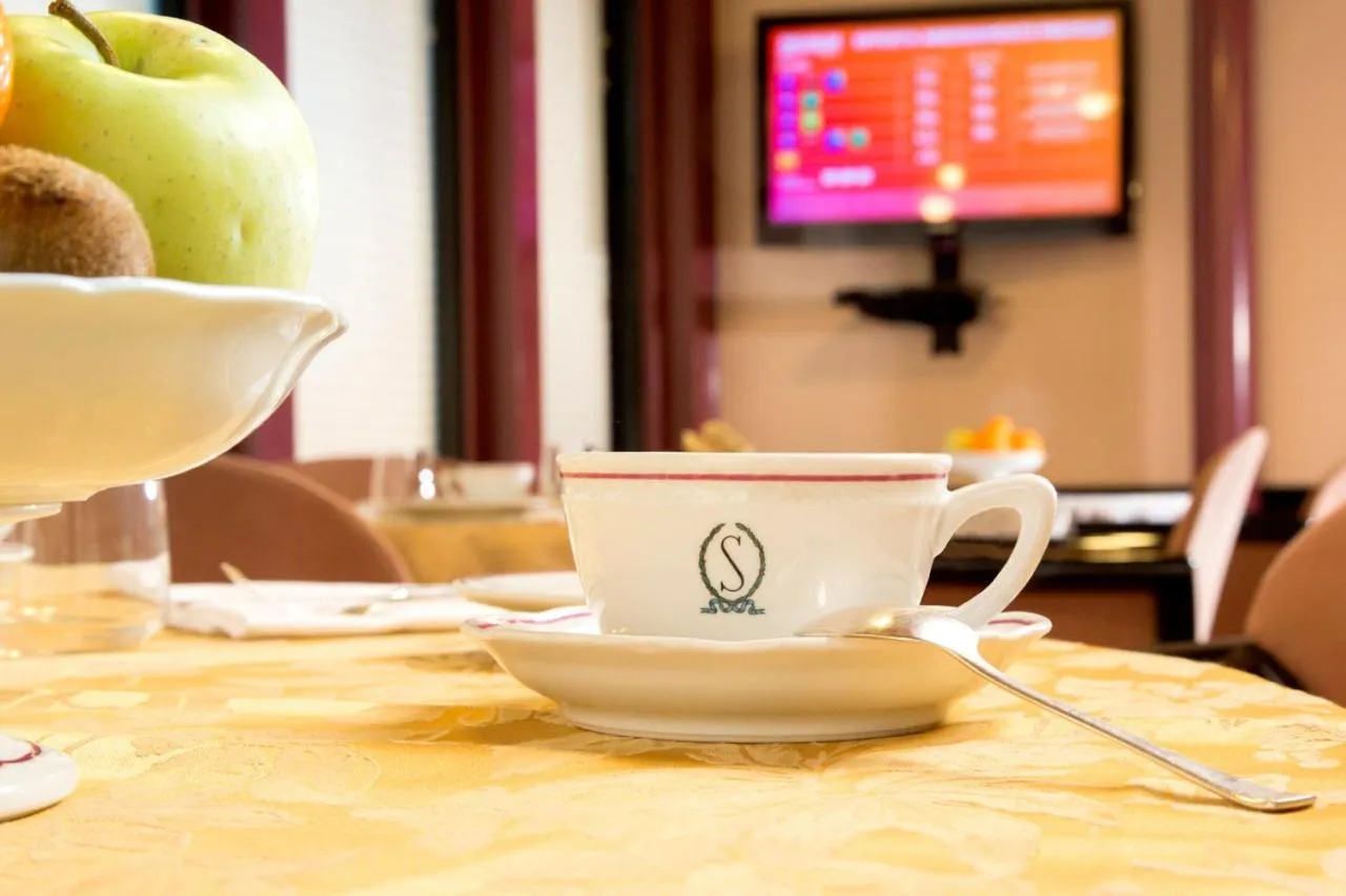 Restaurant/places to eat in Hotel Ristorante SASSO