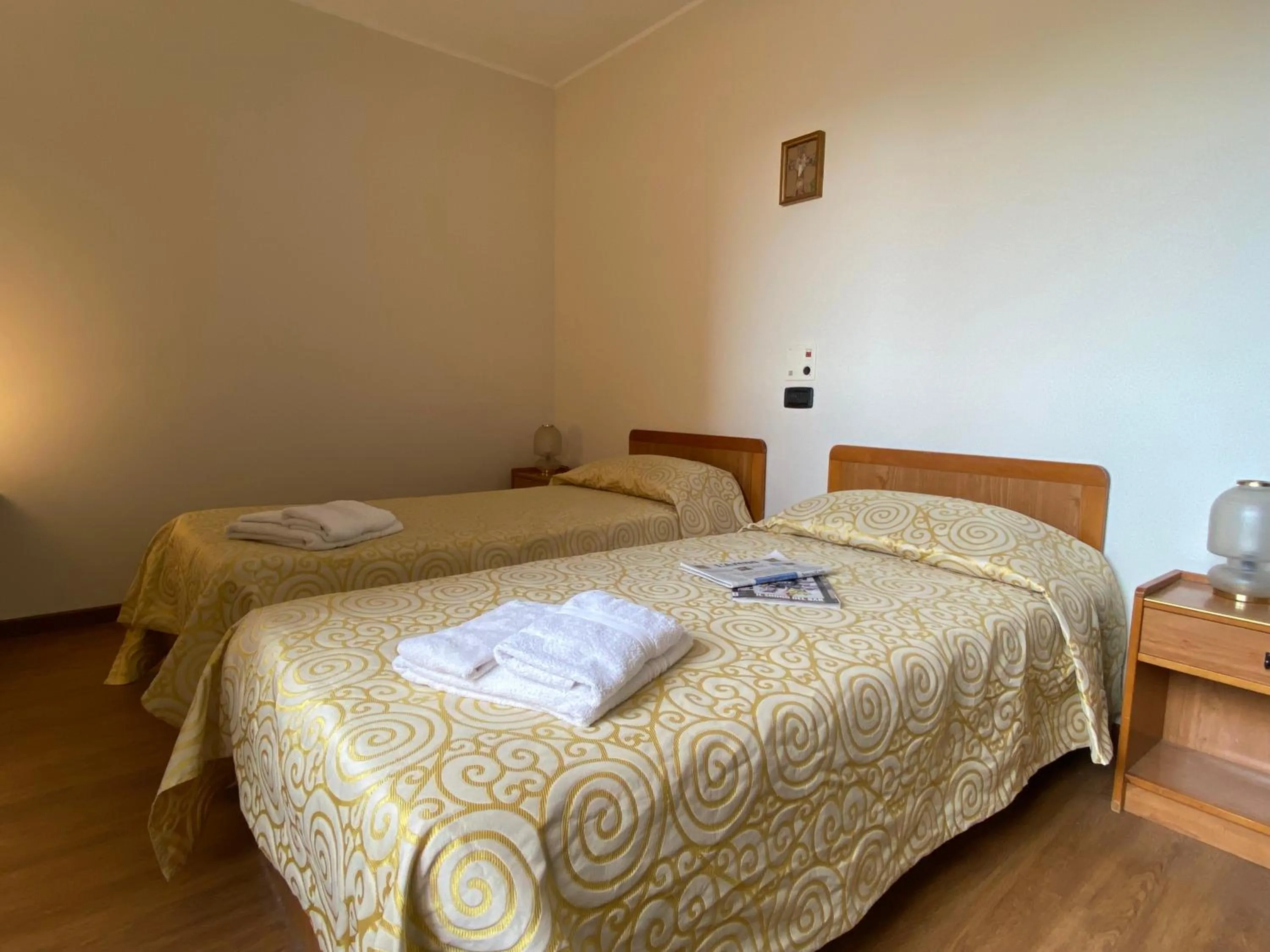 Bed in Hotel Ristorante SASSO