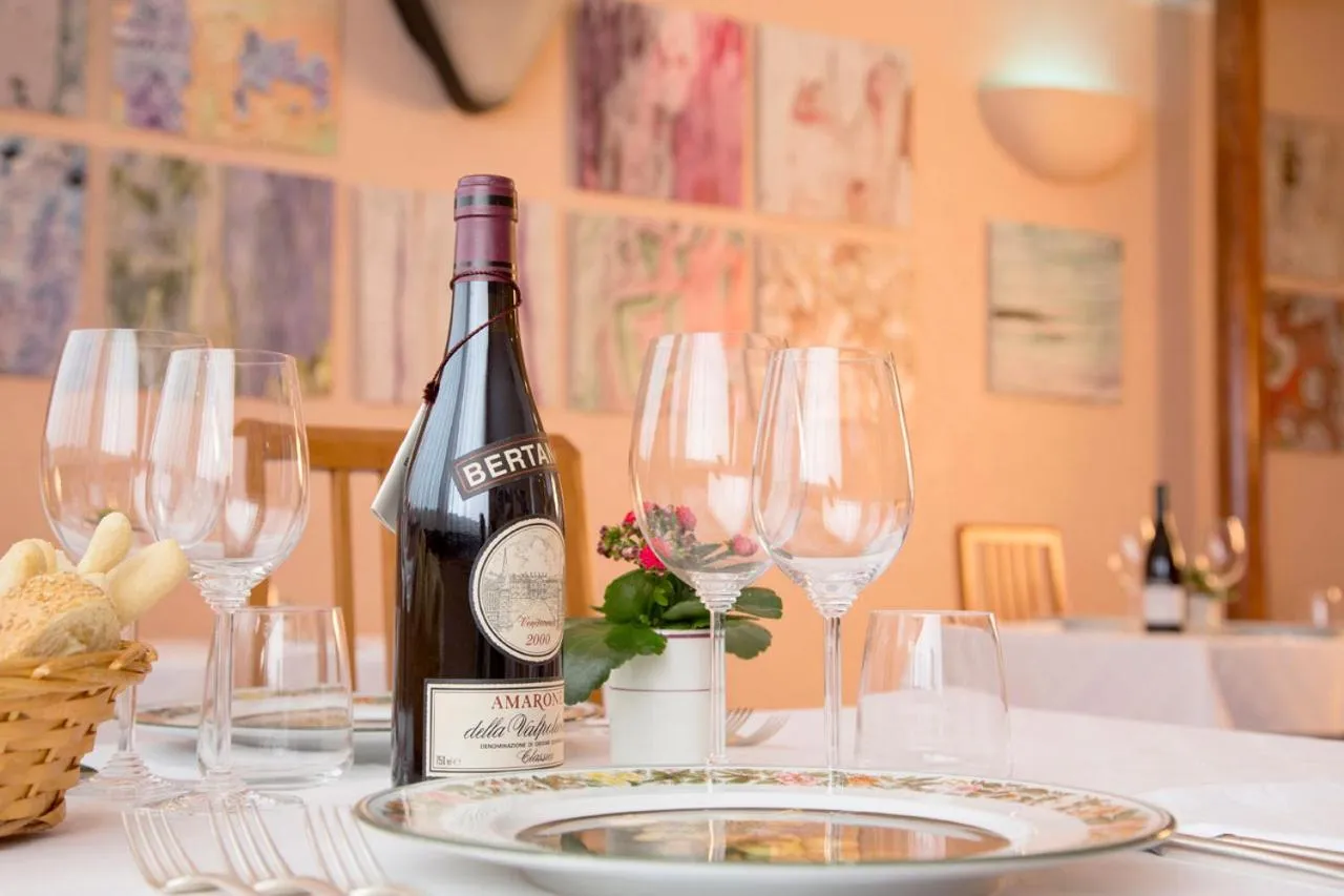 On-site shops in Hotel Ristorante SASSO