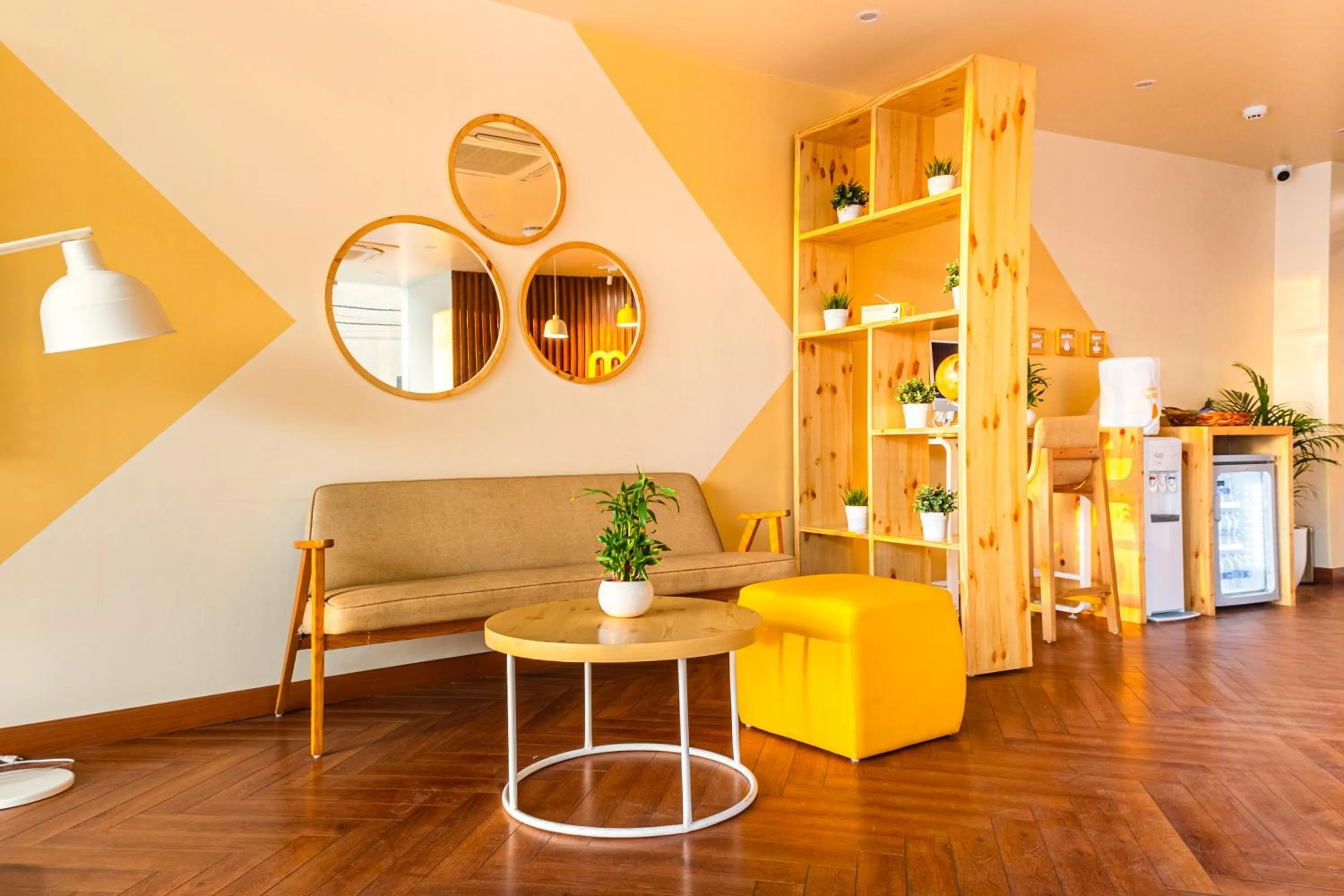 Seating area in Bloom Hotel - Ranchi