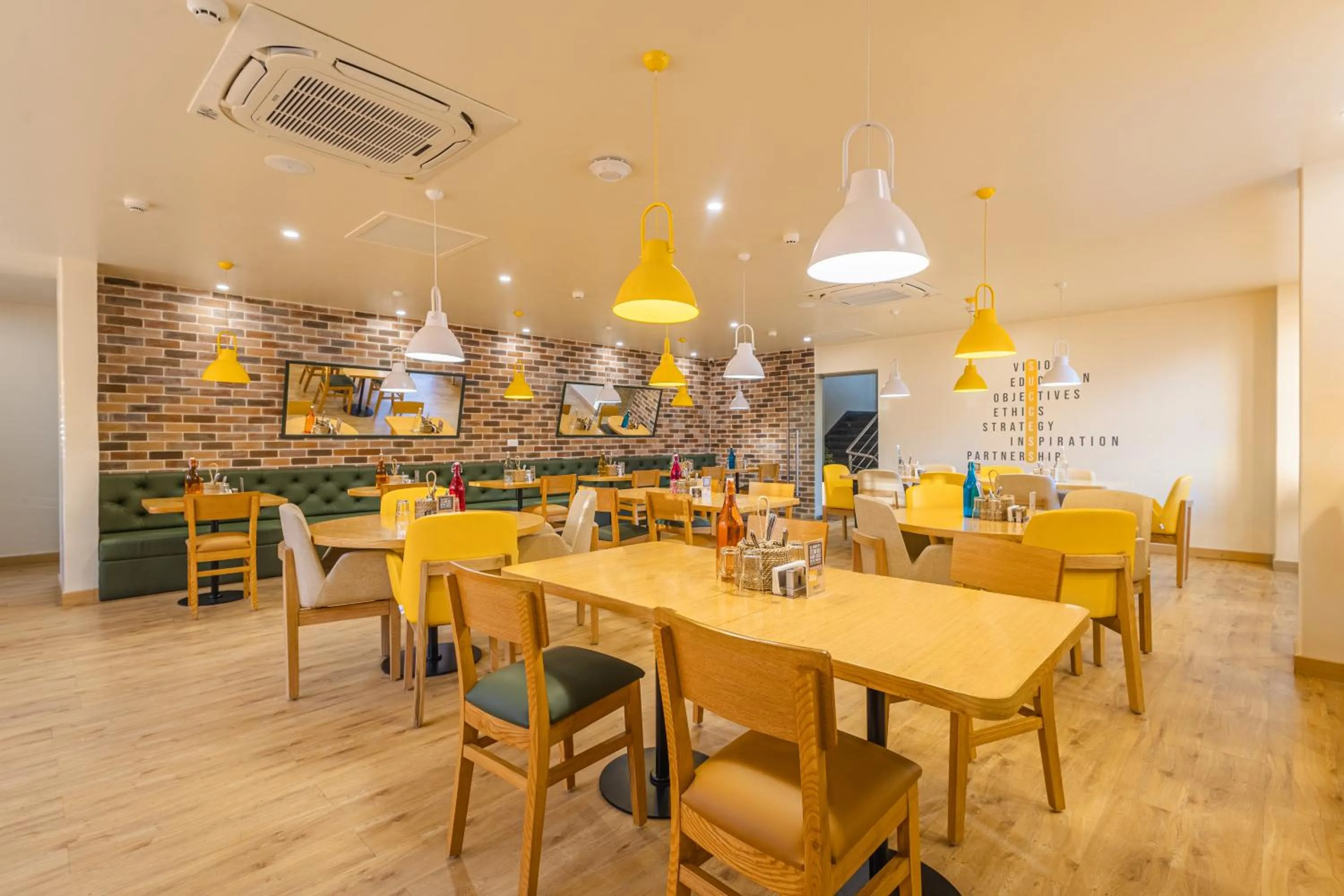 Restaurant/places to eat in Bloom Hotel - Ranchi