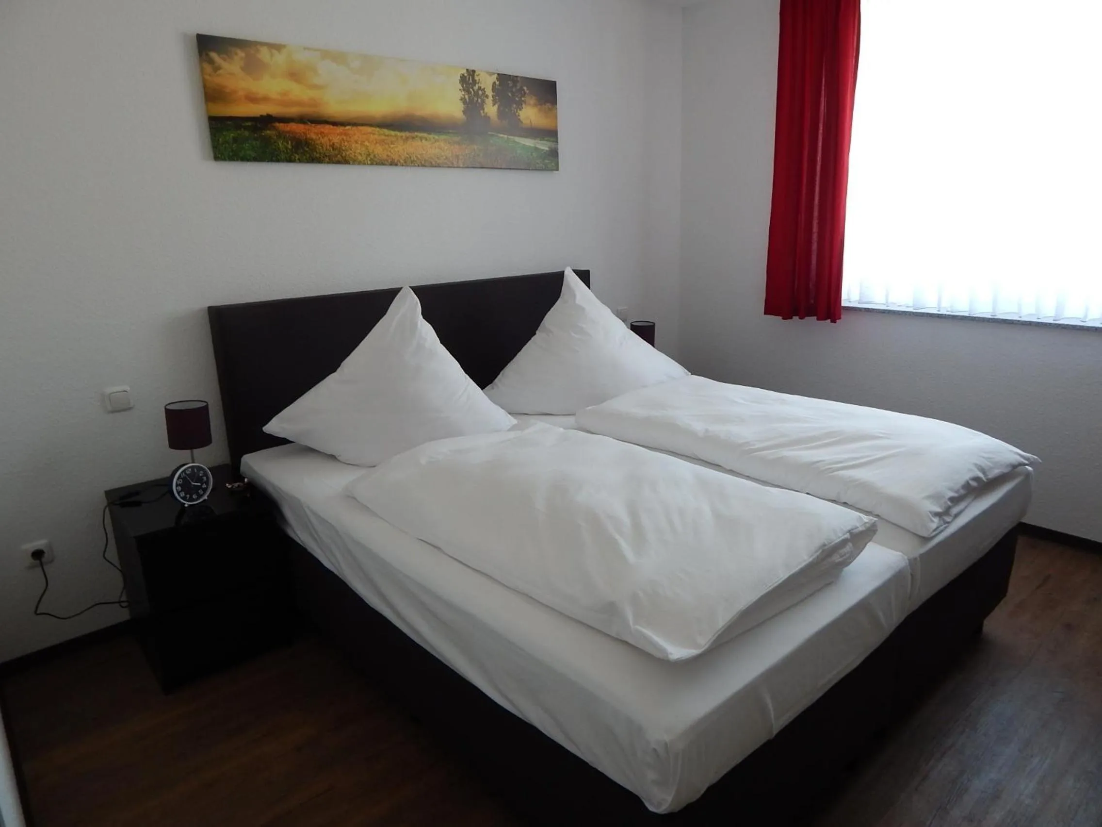 Bedroom, Bed in Ohlenforst Vis a Vis