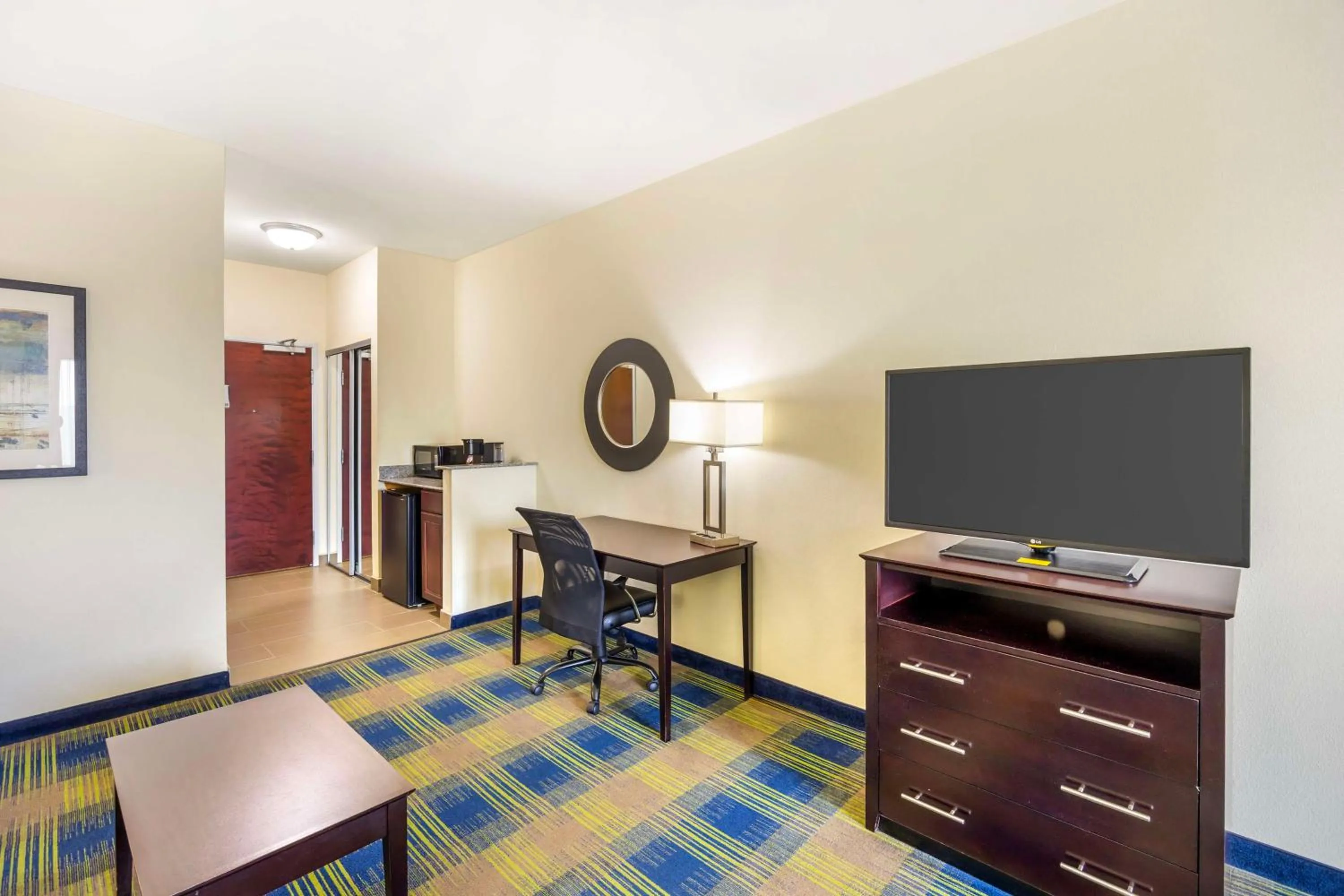 Bedroom in Best Western Plus Pratt