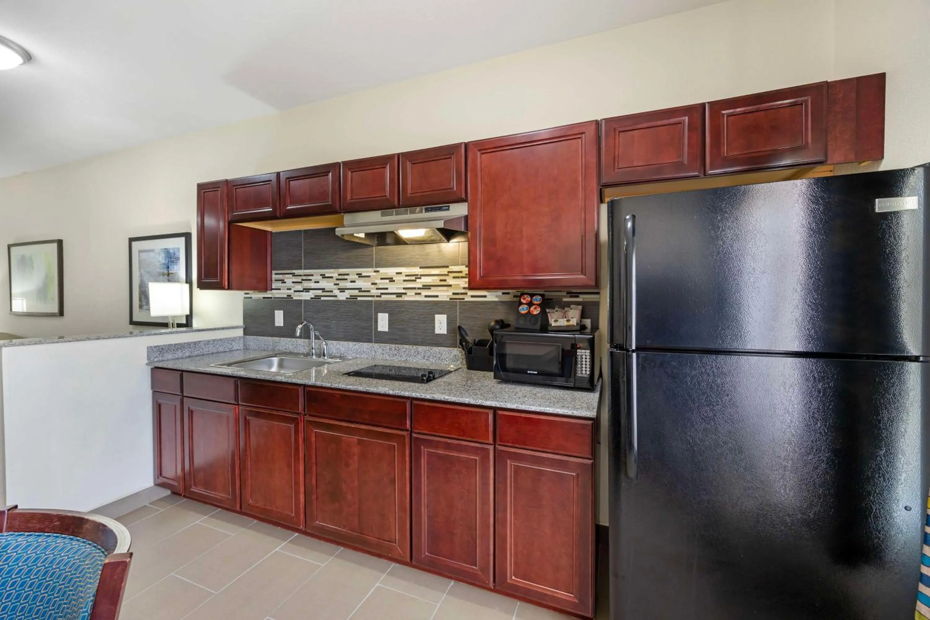 Bedroom in Best Western Plus Pratt