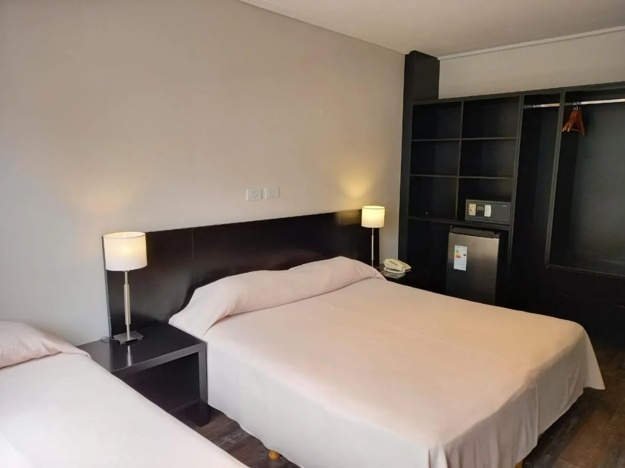 Photo of the whole room, Bed in Hotel Versailles