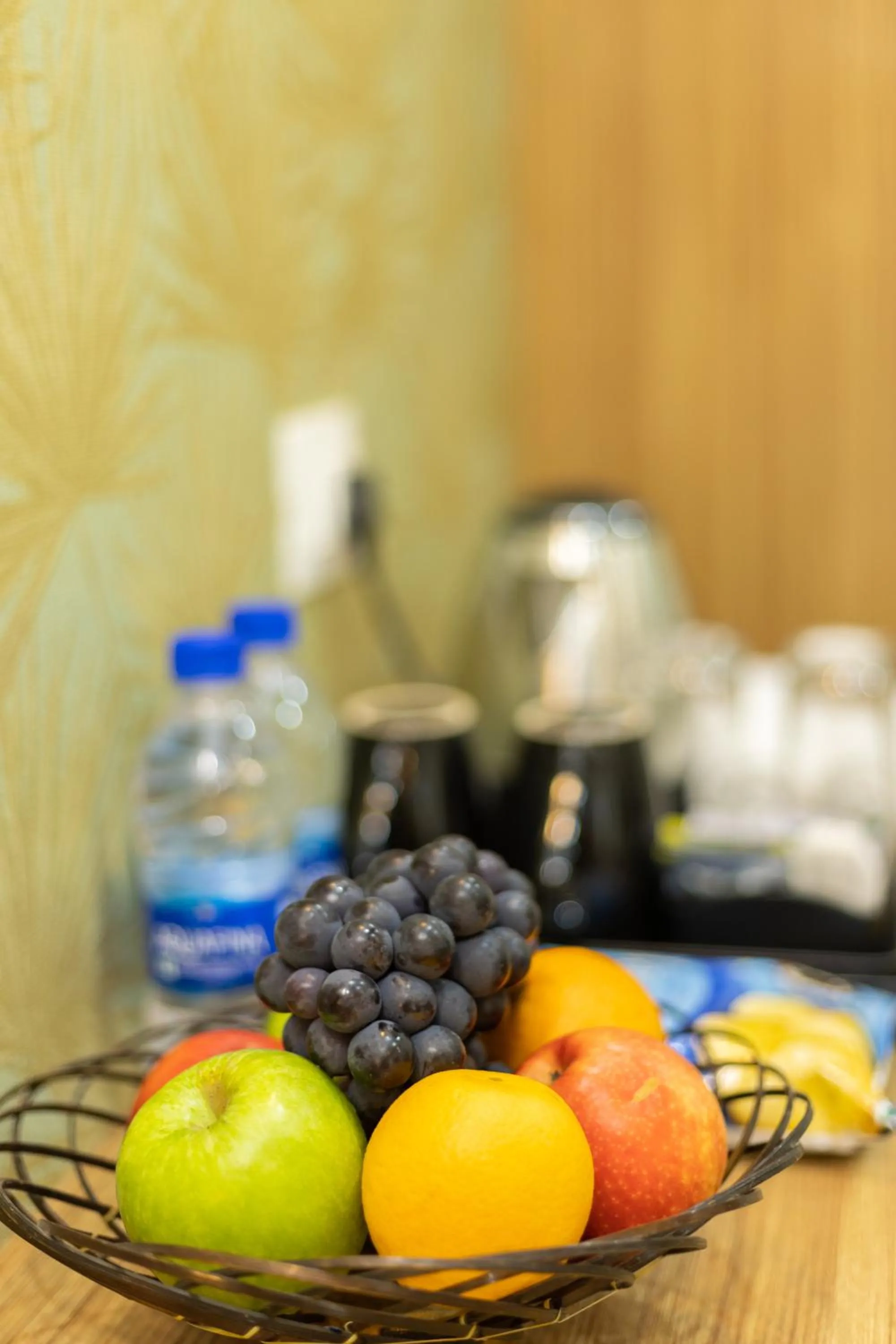 Food in ESAA Airport Hotel