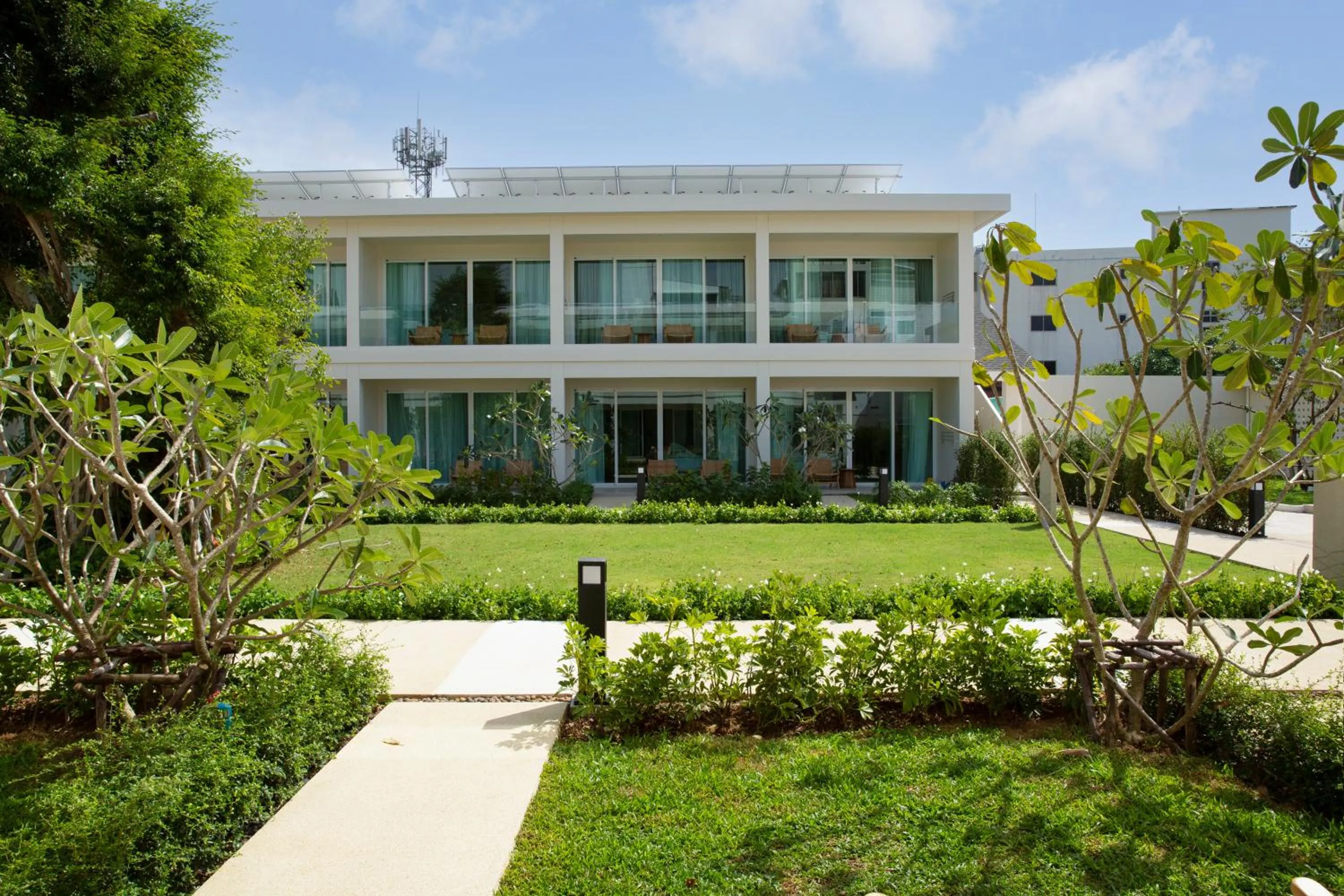 Garden view in Niranapa Boutique Resort
