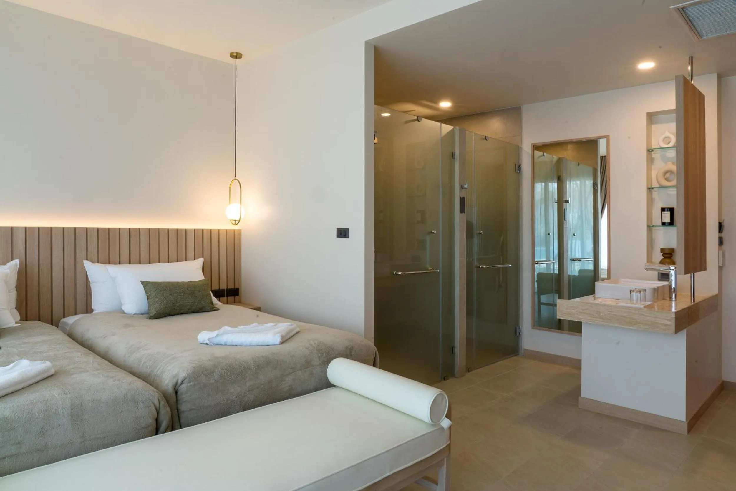 Bathroom, Bed in Niranapa Boutique Resort