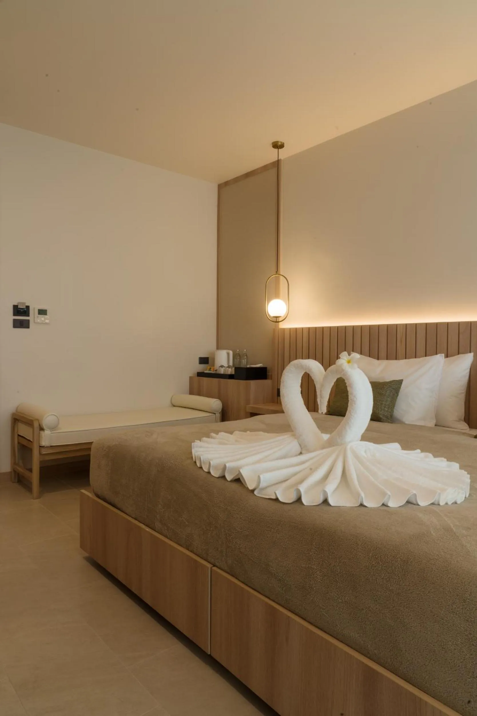 Bed in Niranapa Boutique Resort