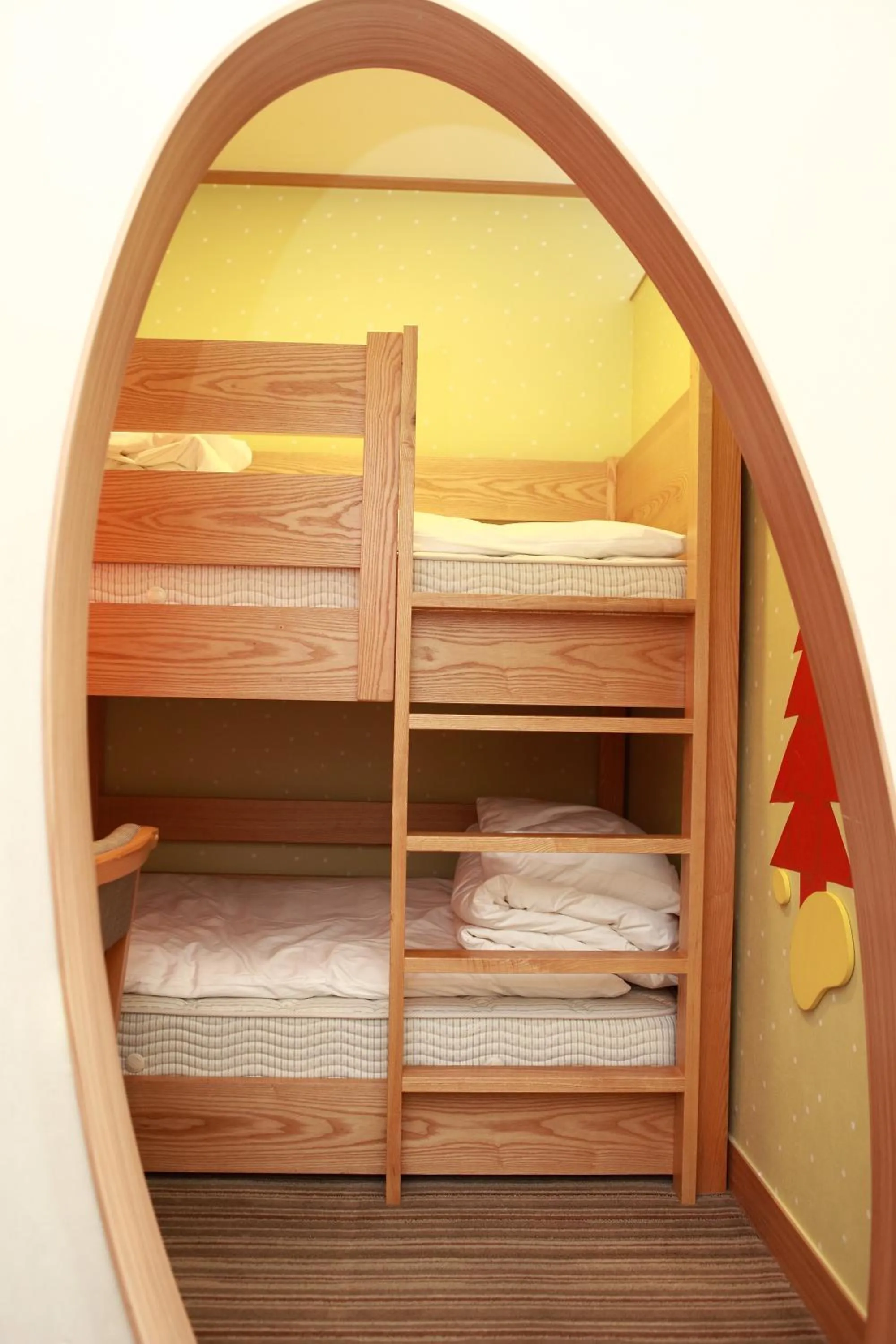bunk bed, Bed in Holiday Inn Resort Alpensia Pyeongchang by IHG