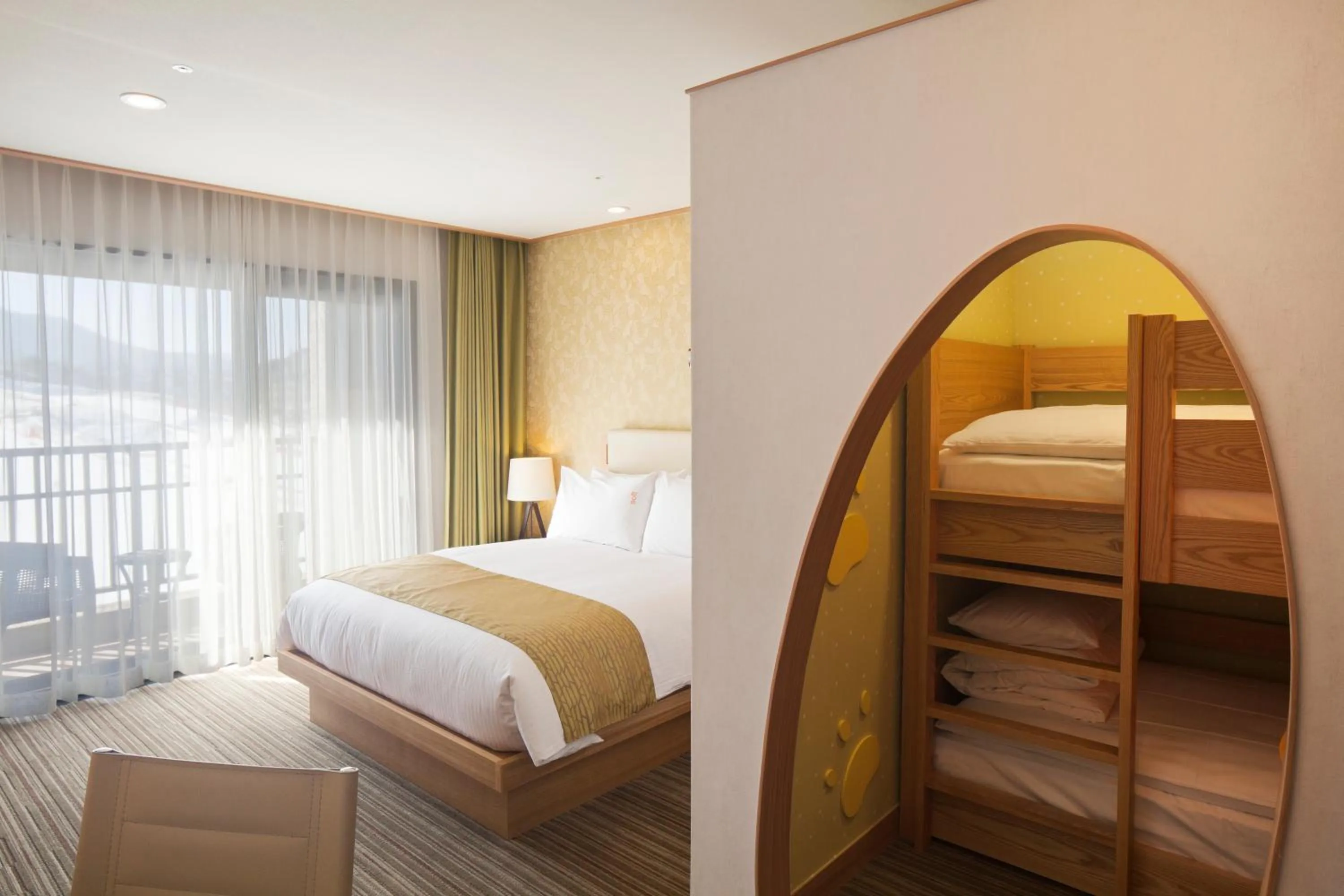 Photo of the whole room, Bed in Holiday Inn Resort Alpensia Pyeongchang by IHG