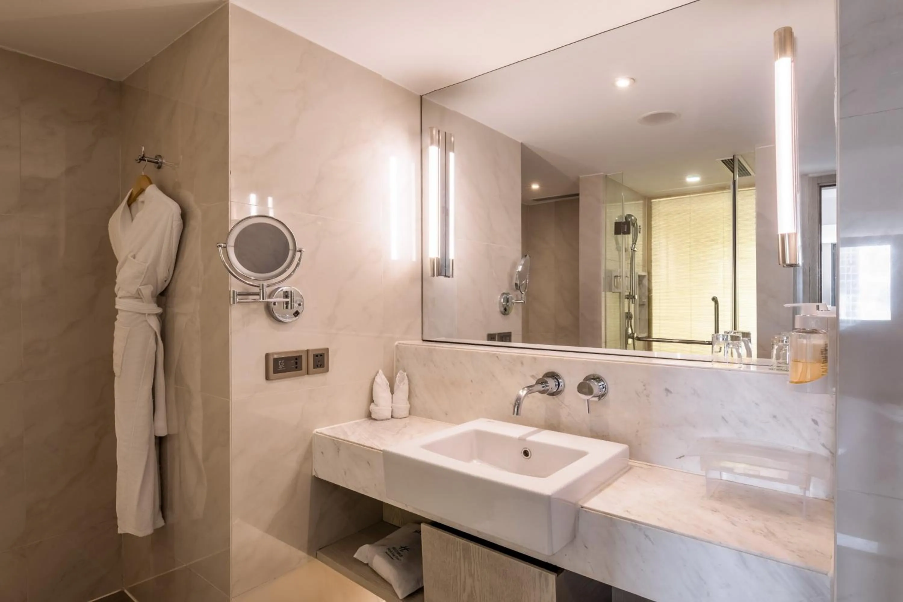 Photo of the whole room in Holiday Inn Kunming City Centre by IHG