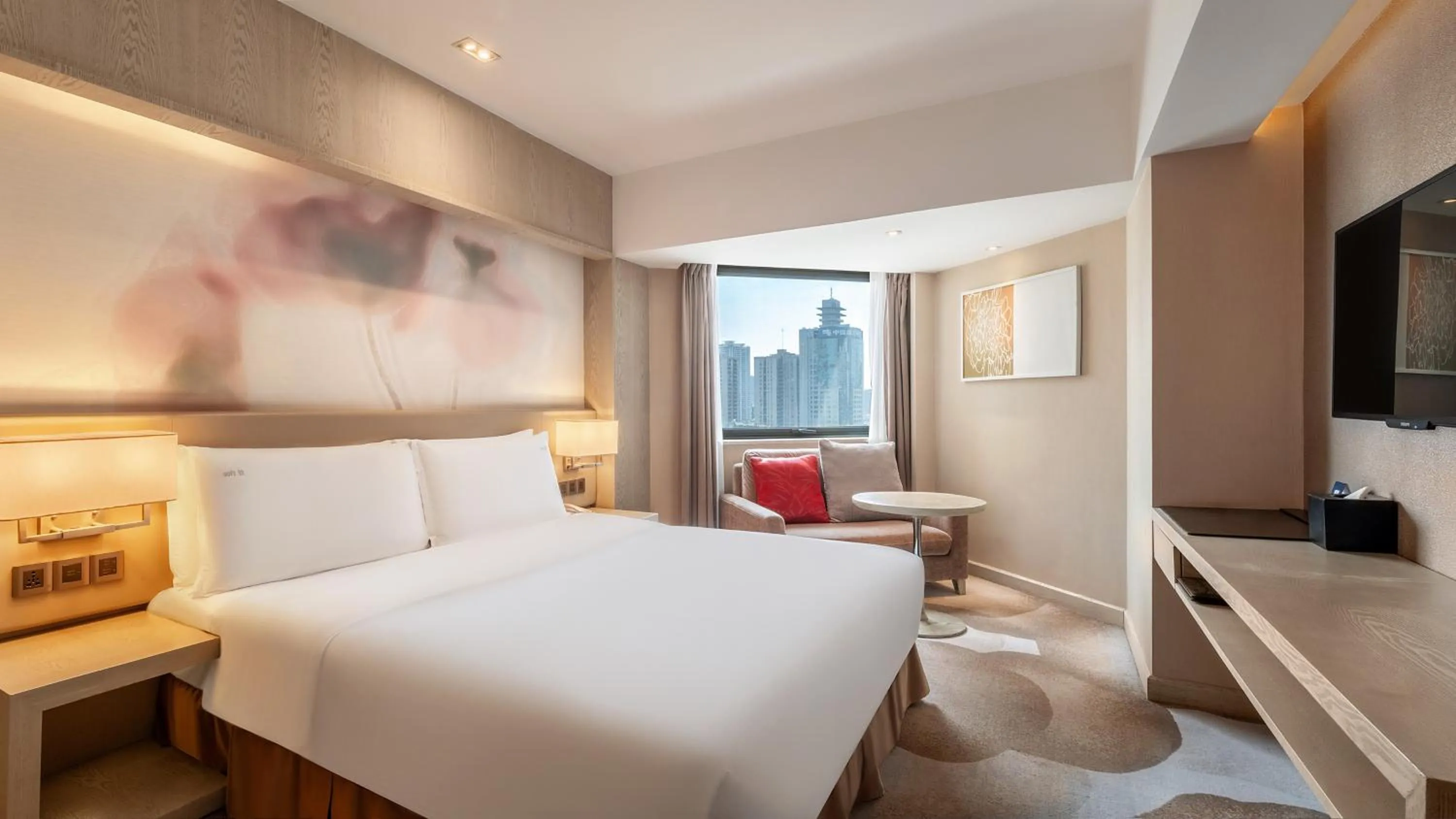 Property building, Bed in Holiday Inn Kunming City Centre by IHG