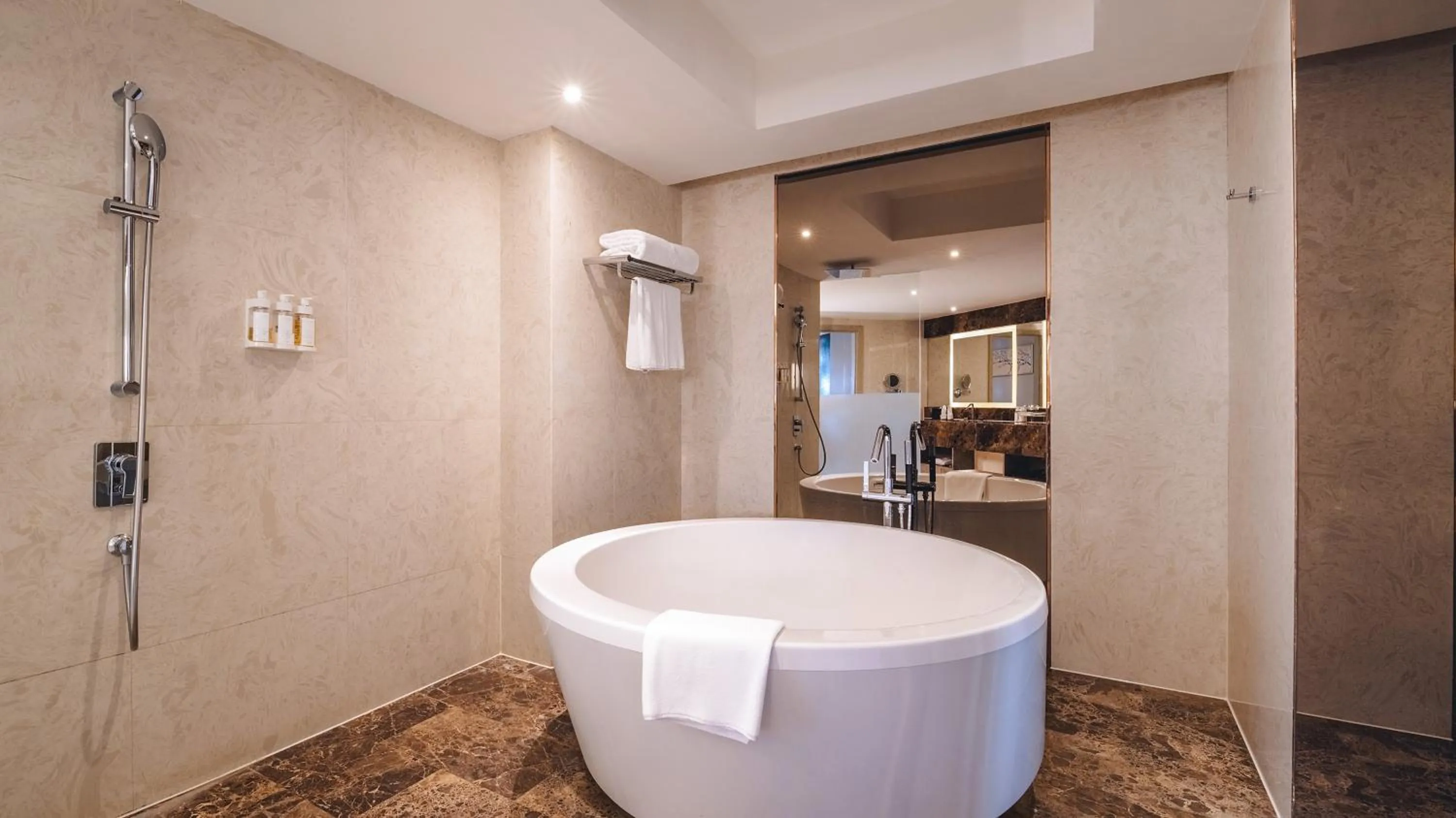 Bathroom in Holiday Inn Kunming City Centre by IHG