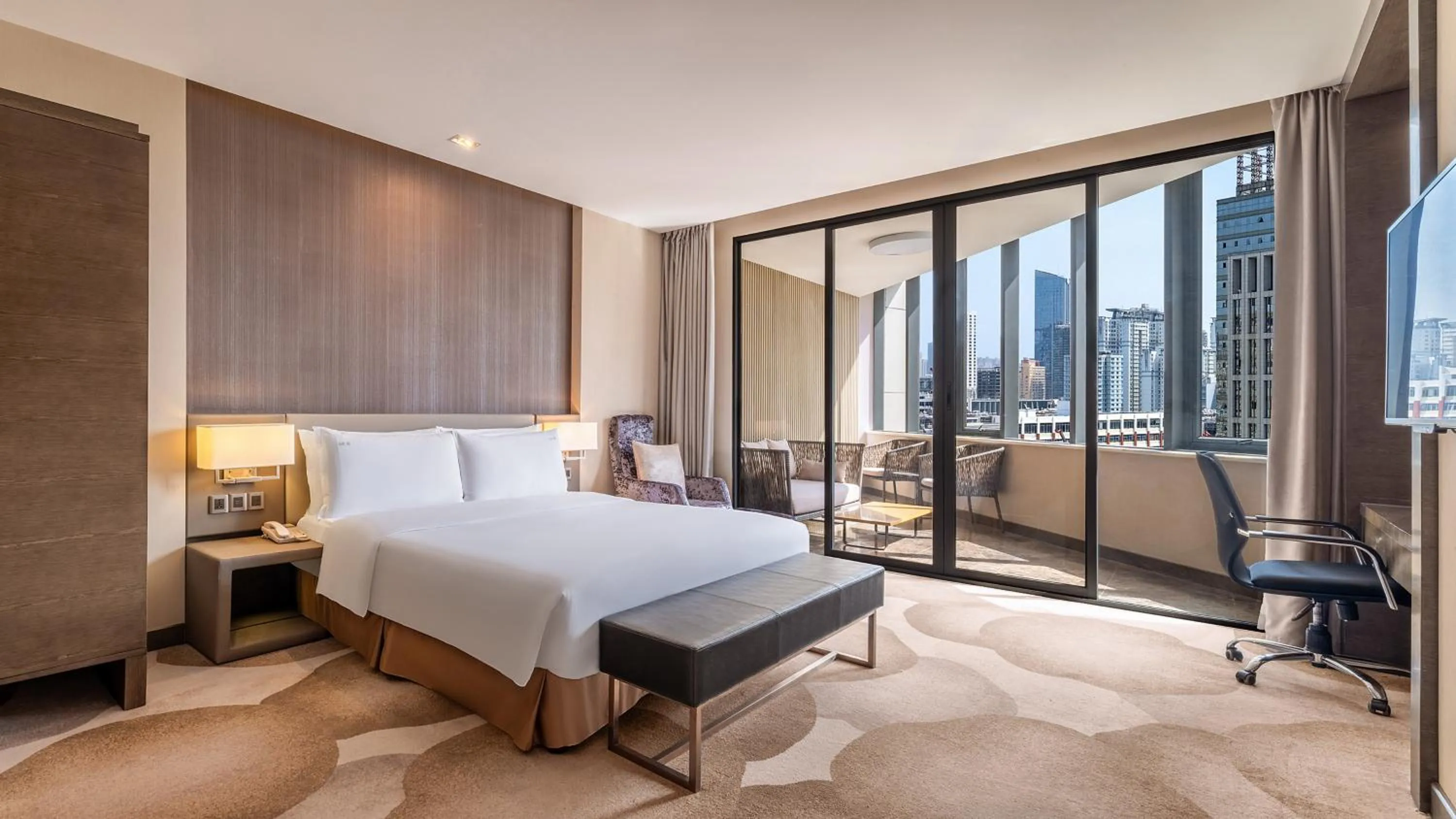 Bedroom, Bed in Holiday Inn Kunming City Centre by IHG