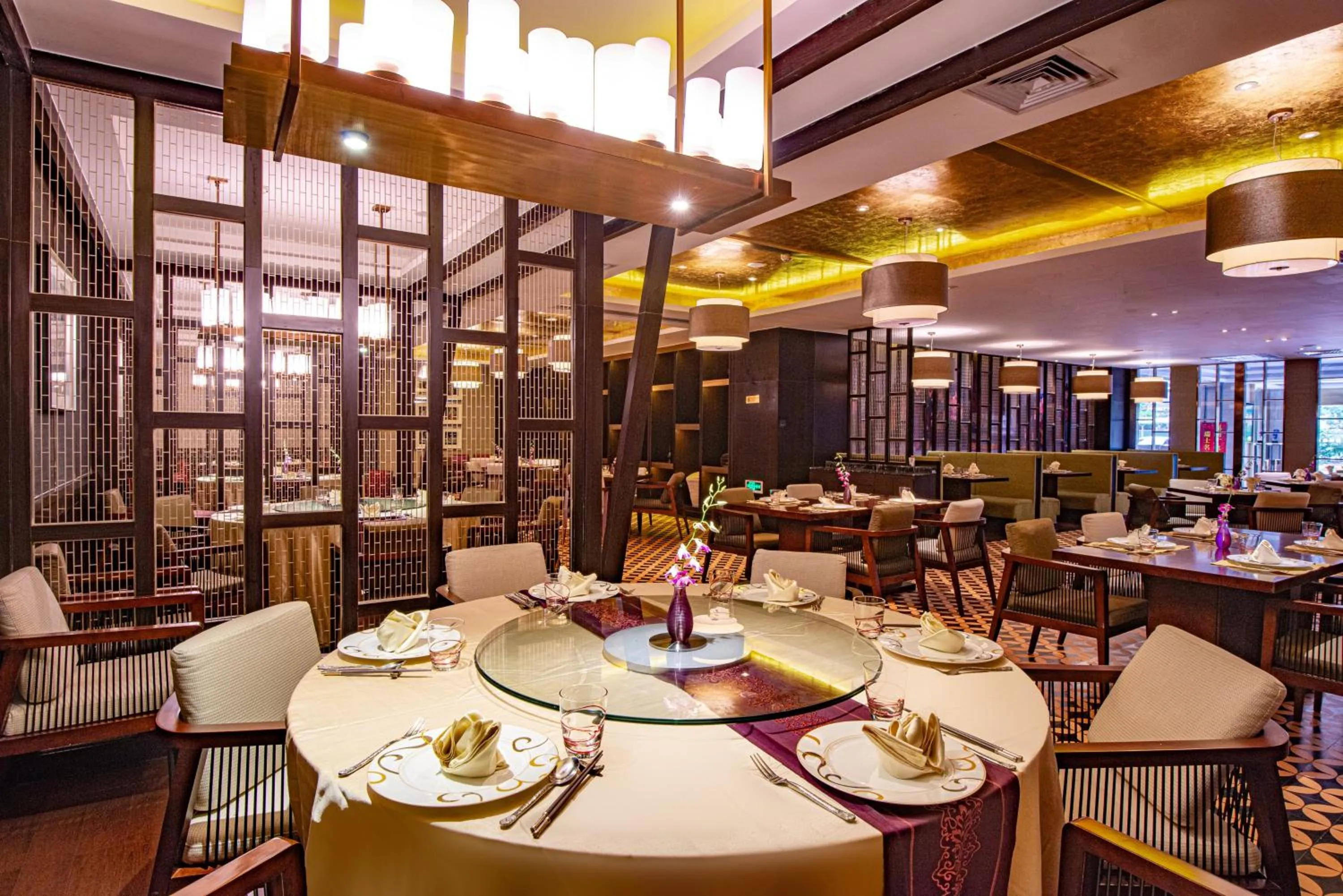 Restaurant/places to eat in Holiday Inn Kunming City Centre by IHG