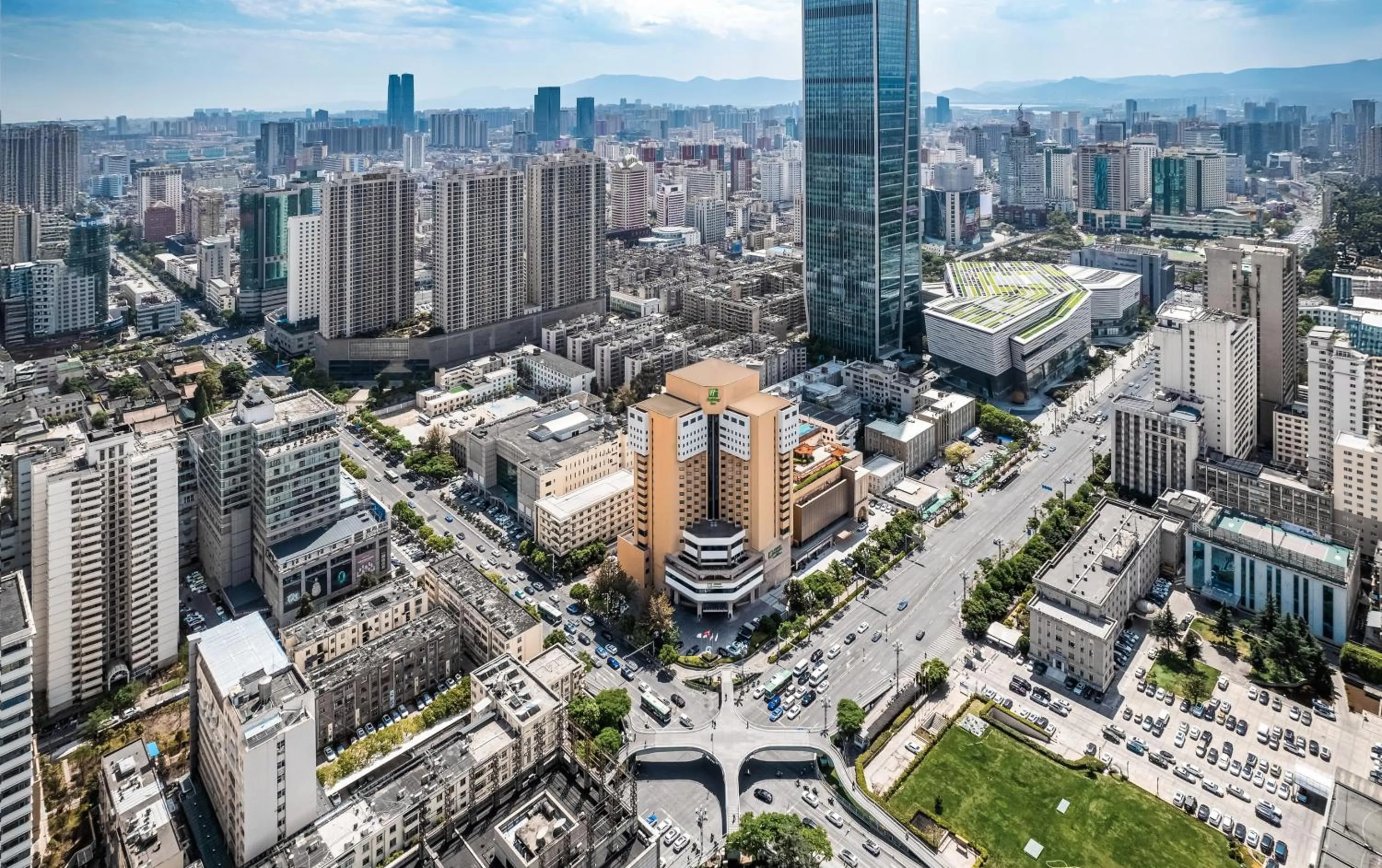 Property building in Holiday Inn Kunming City Centre by IHG