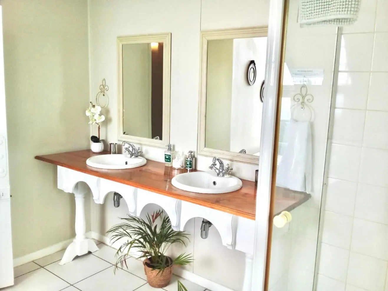 Bathroom in Gateside Guesthouse