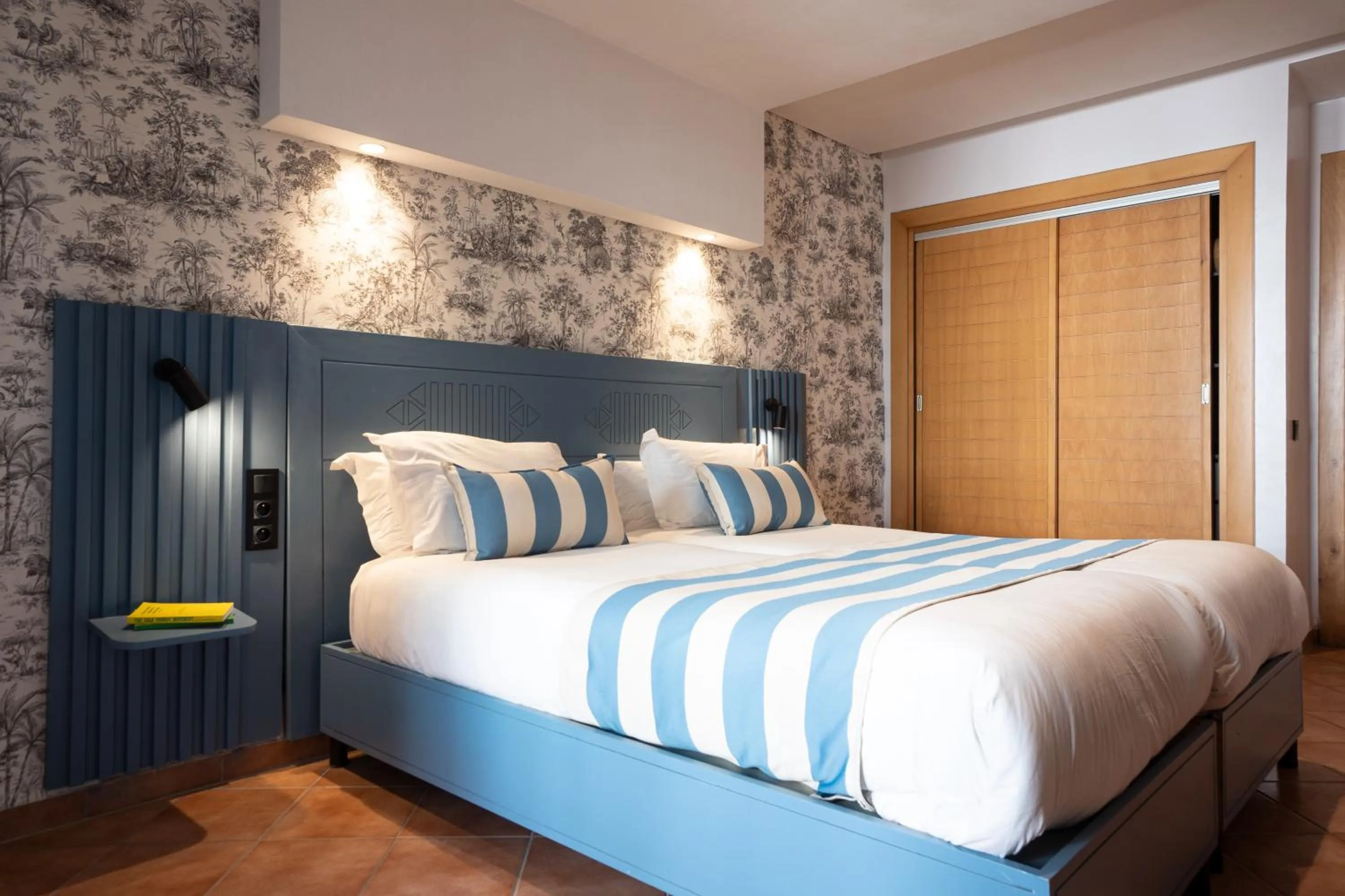 Bedroom, Bed in Atlantic Palm Beach