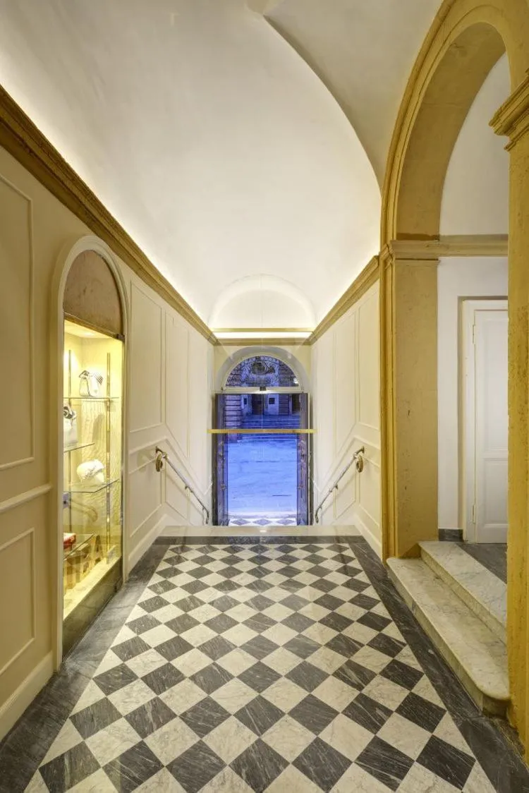 Lobby or reception in Locanda della Posta, The Bank