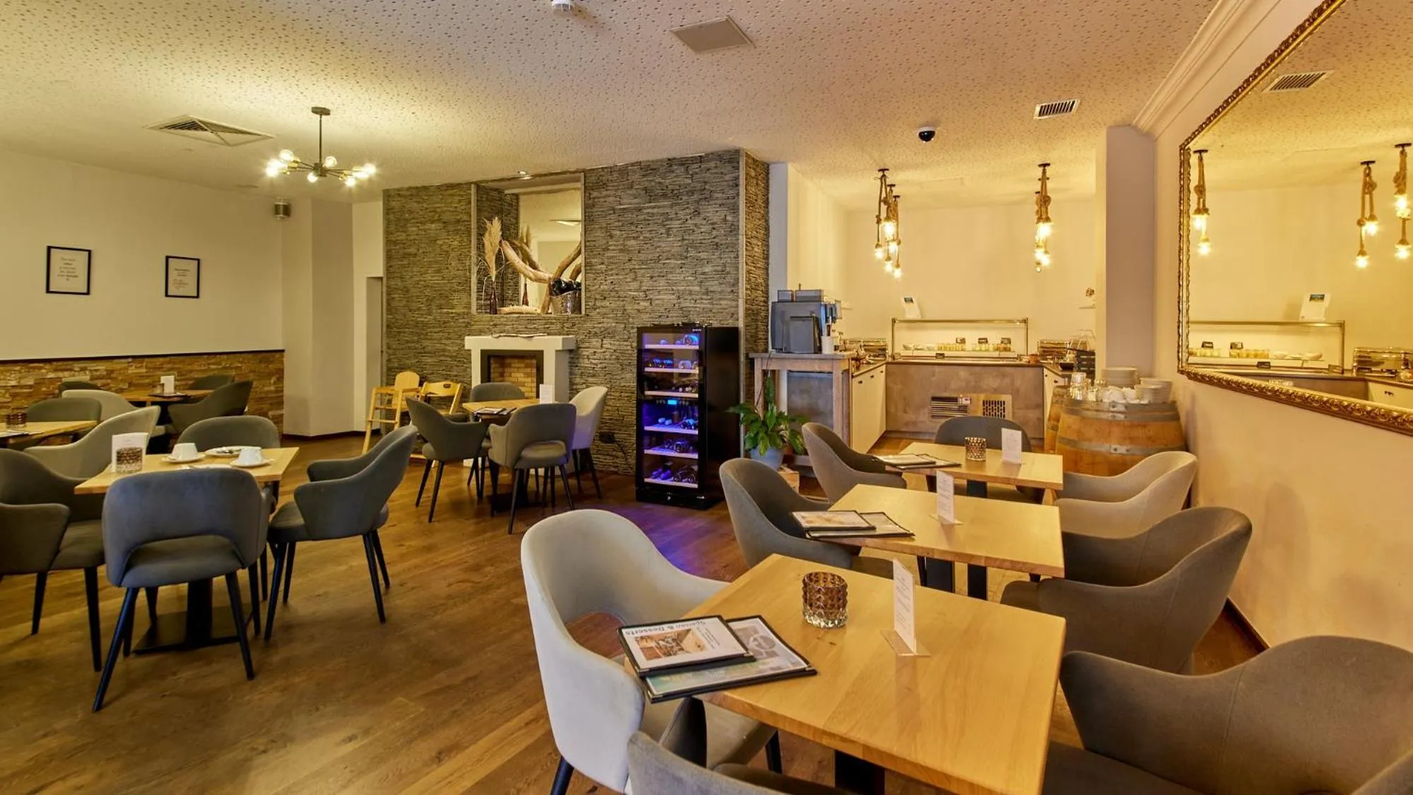 Restaurant/places to eat in Moselhotel Römischer Kaiser