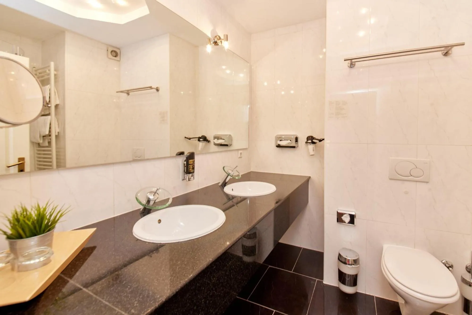 Shower in Moselhotel Römischer Kaiser