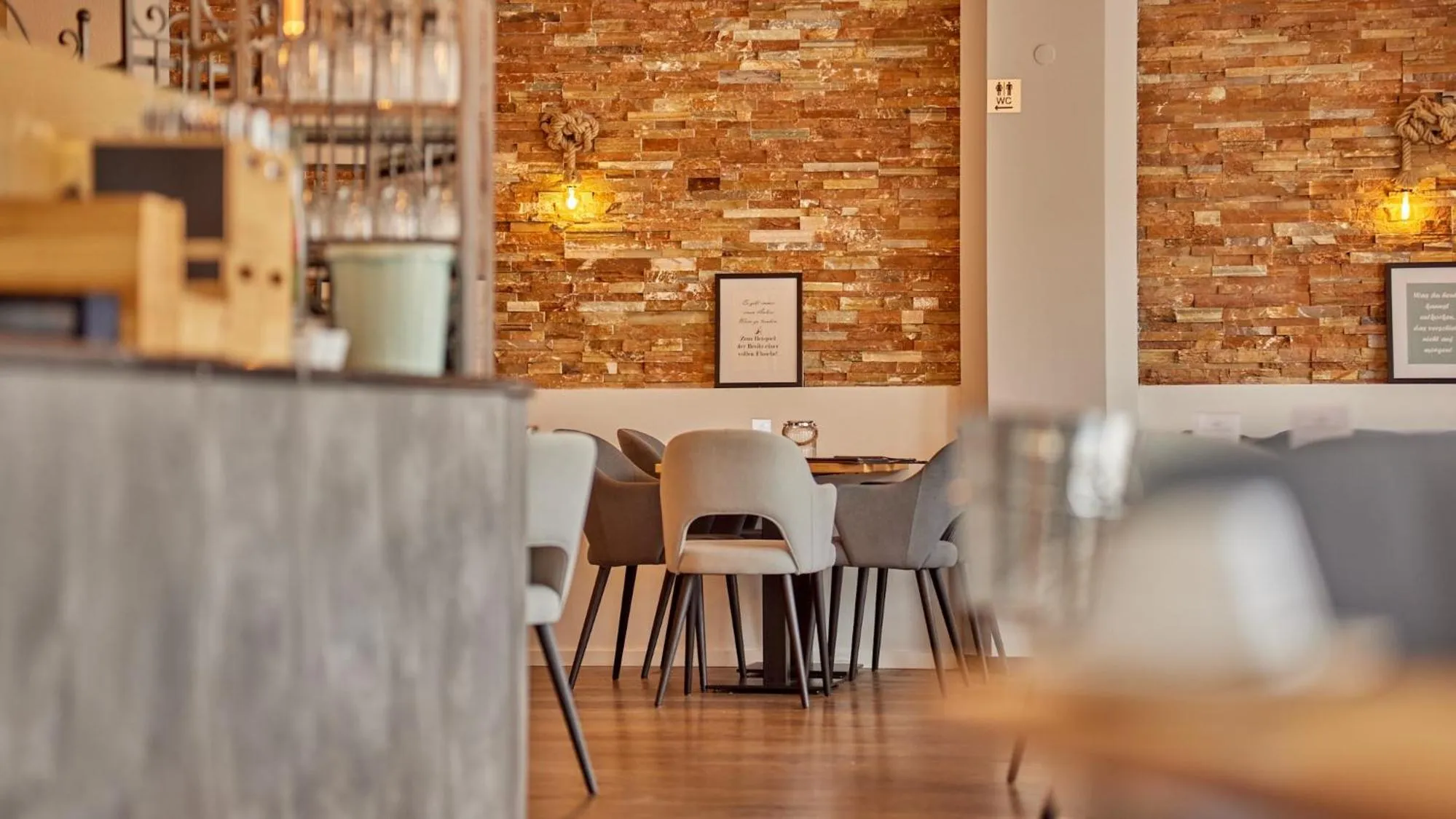 Restaurant/places to eat in Moselhotel Römischer Kaiser