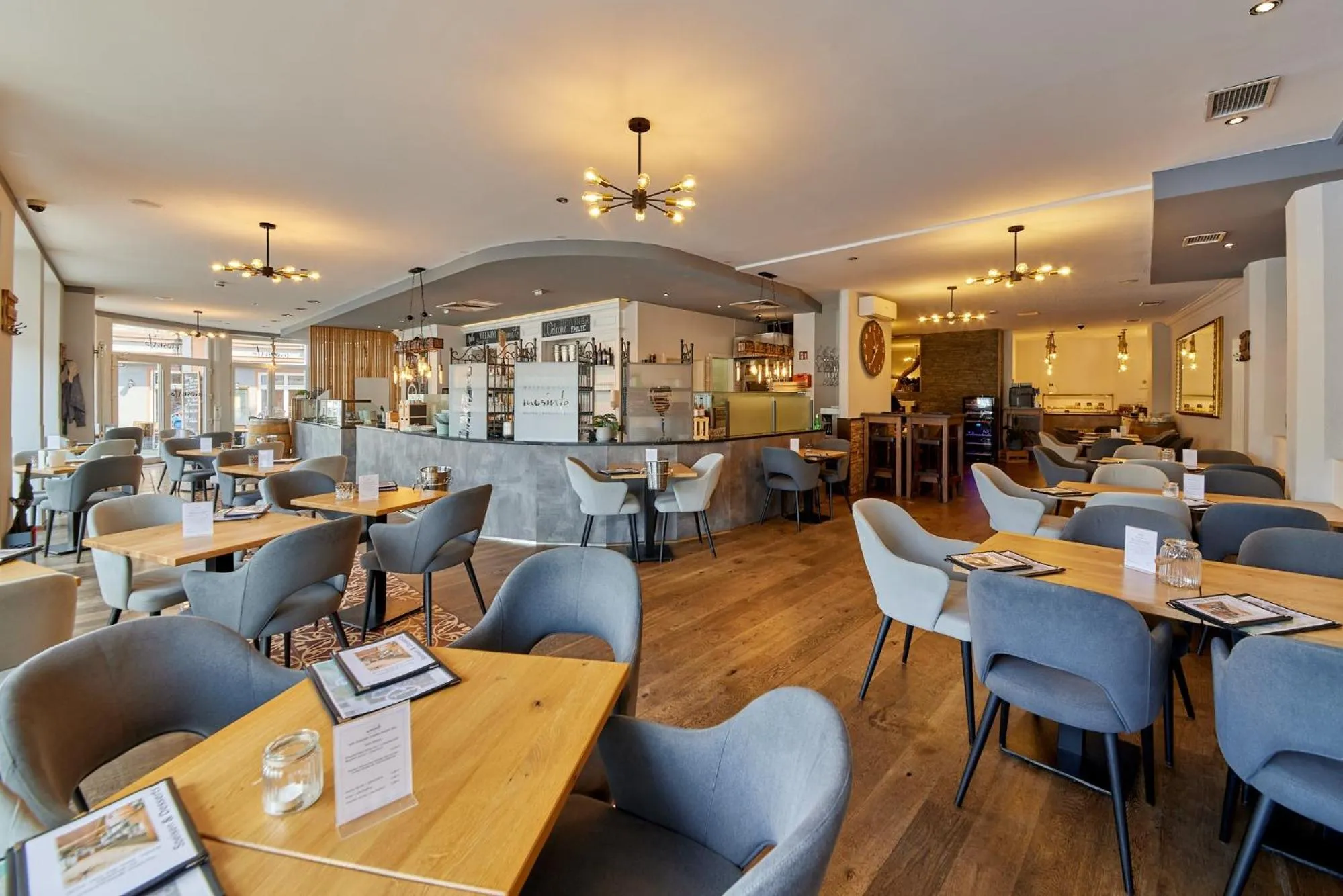 Restaurant/places to eat in Moselhotel Römischer Kaiser