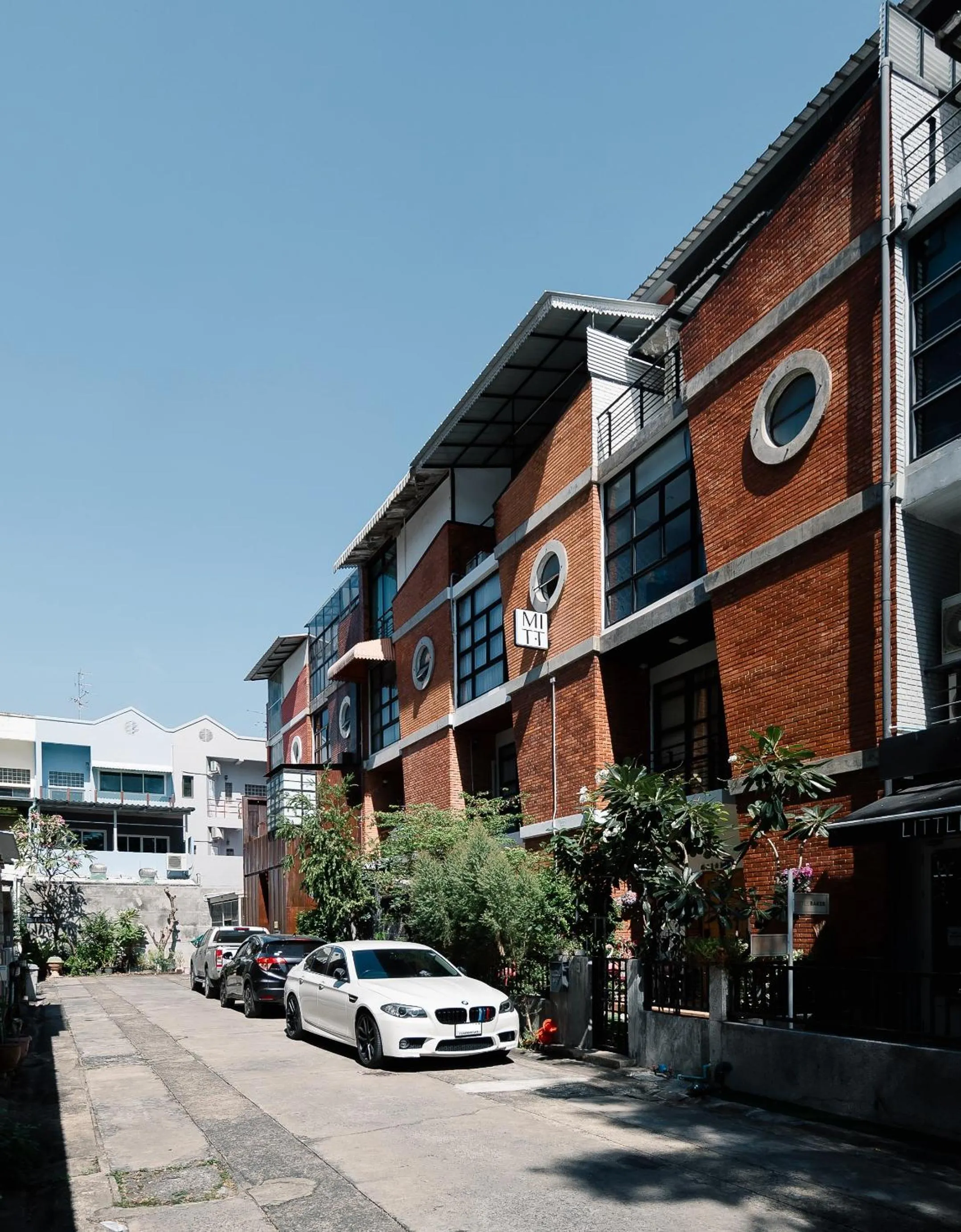 Property building in Mitt Haus (Lat Phrao Soi 5)