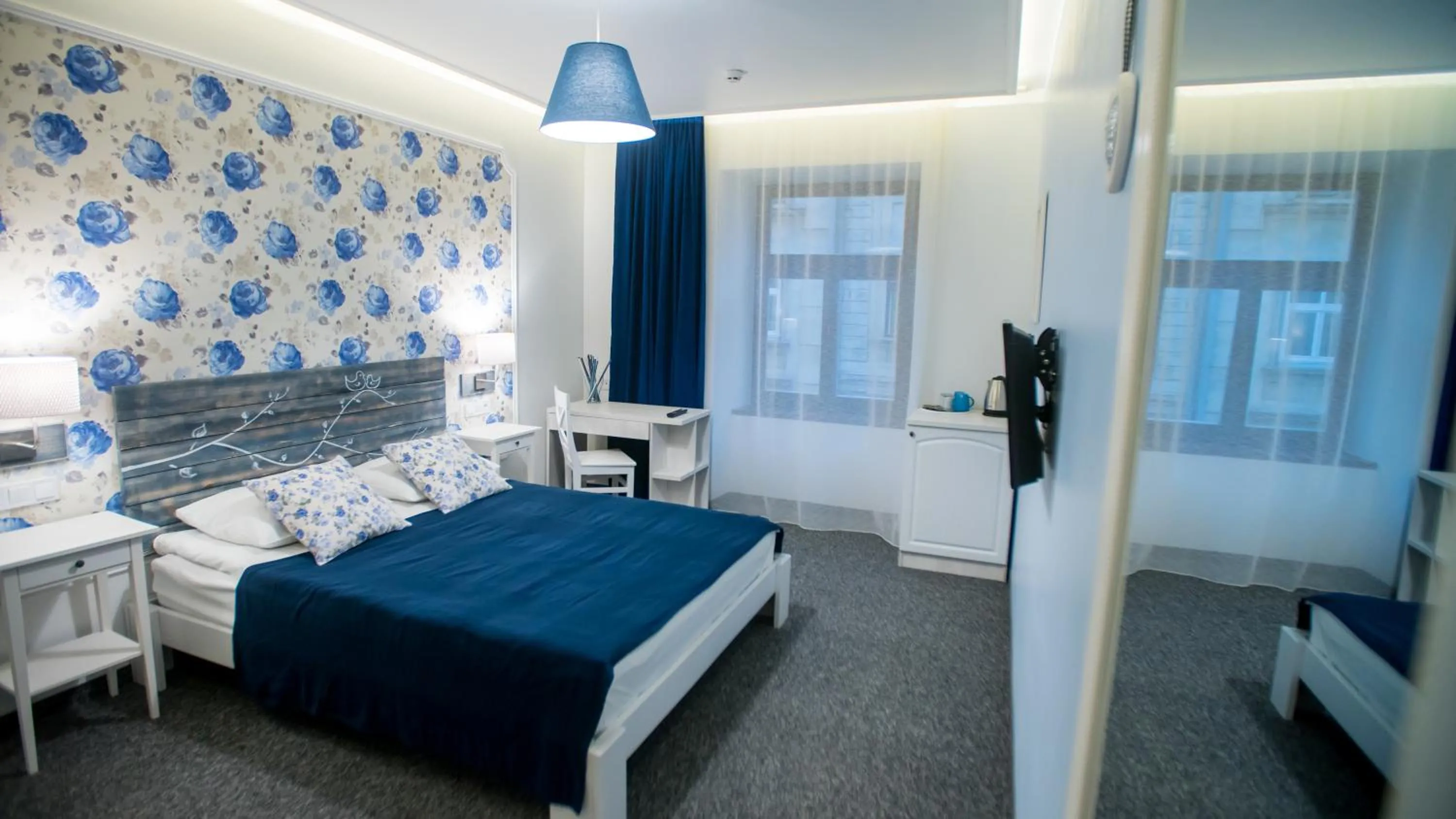 Deluxe Room in Central Hotel
