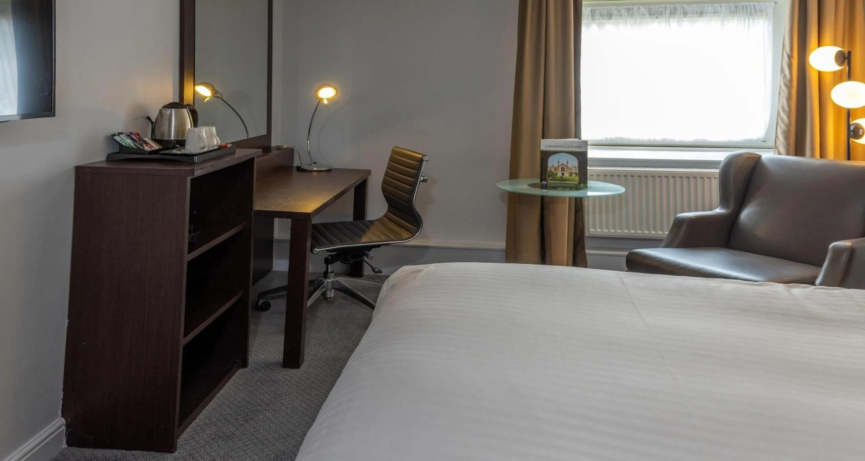 Bedroom, Bed in Cambridge Bar Hill Hotel, BW Signature Collection