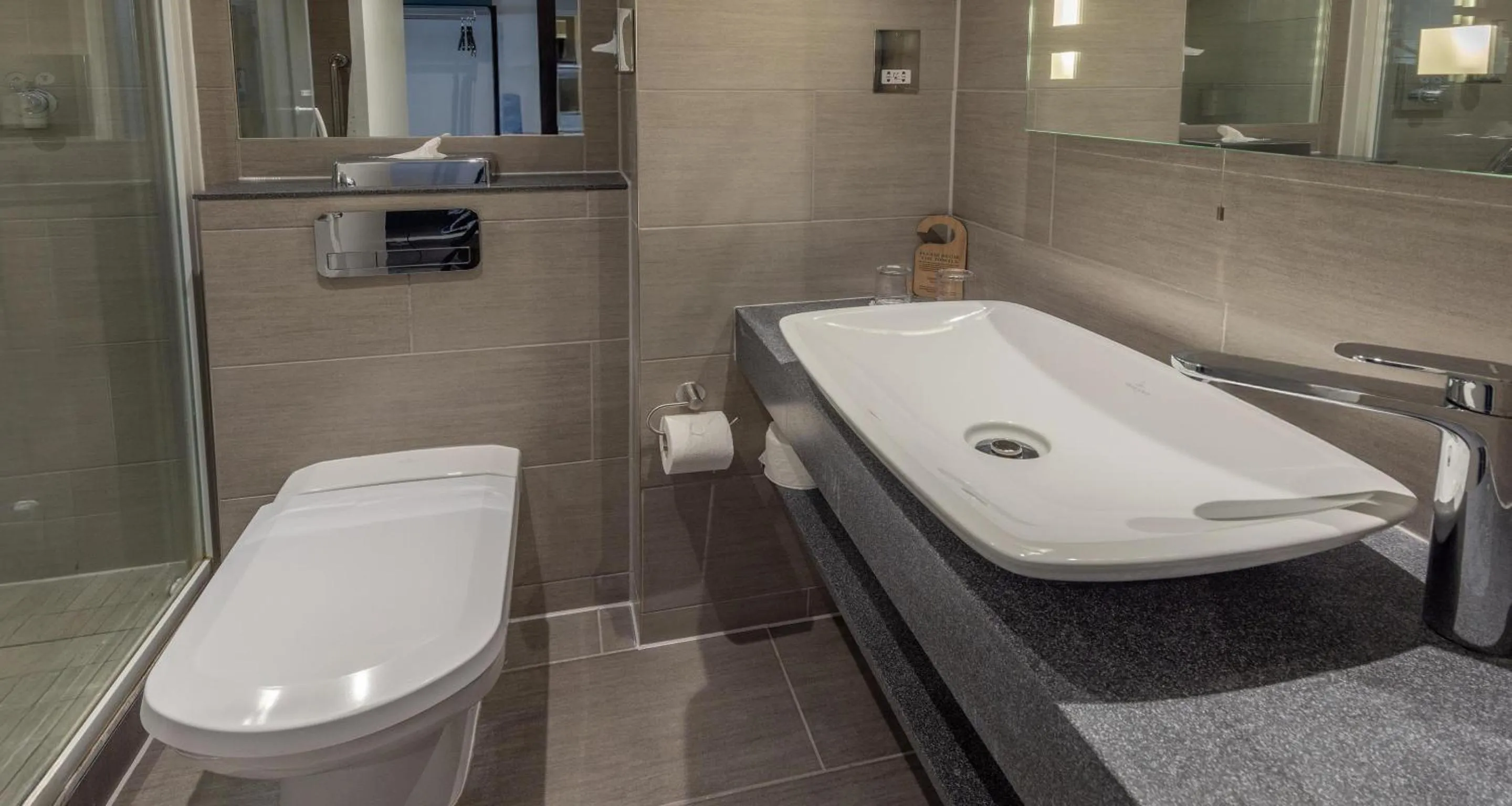 Bedroom in Cambridge Bar Hill Hotel, BW Signature Collection