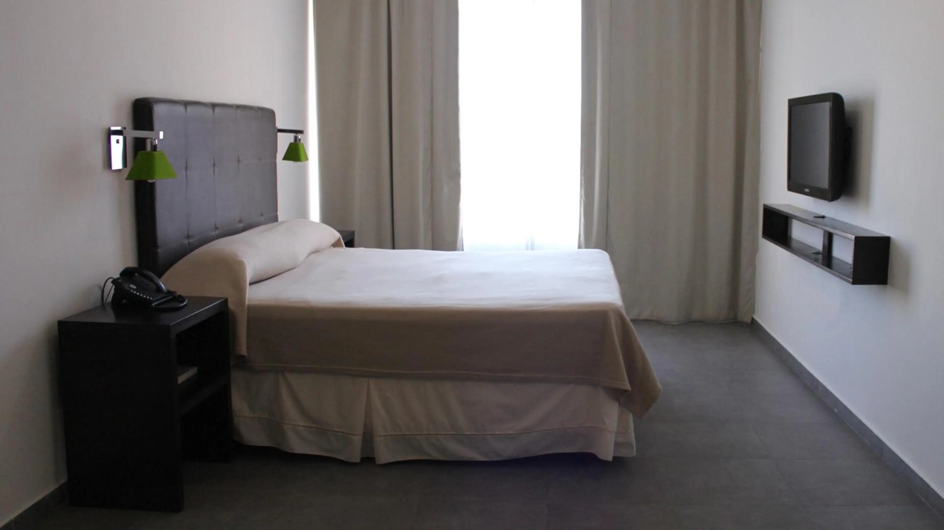 Bedroom, Bed in Hotel NEU 354