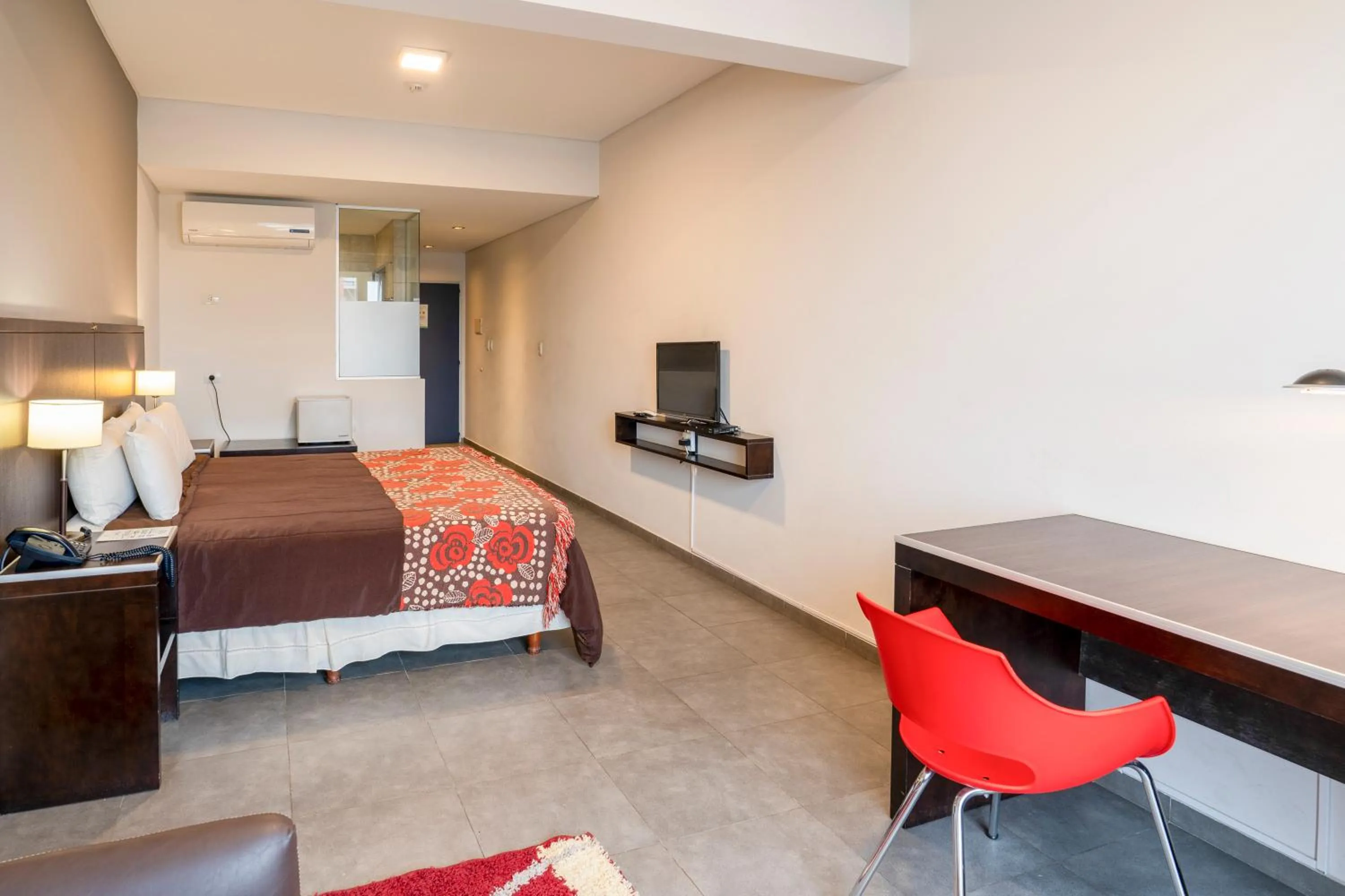 Photo of the whole room, Bed in Hotel NEU 354