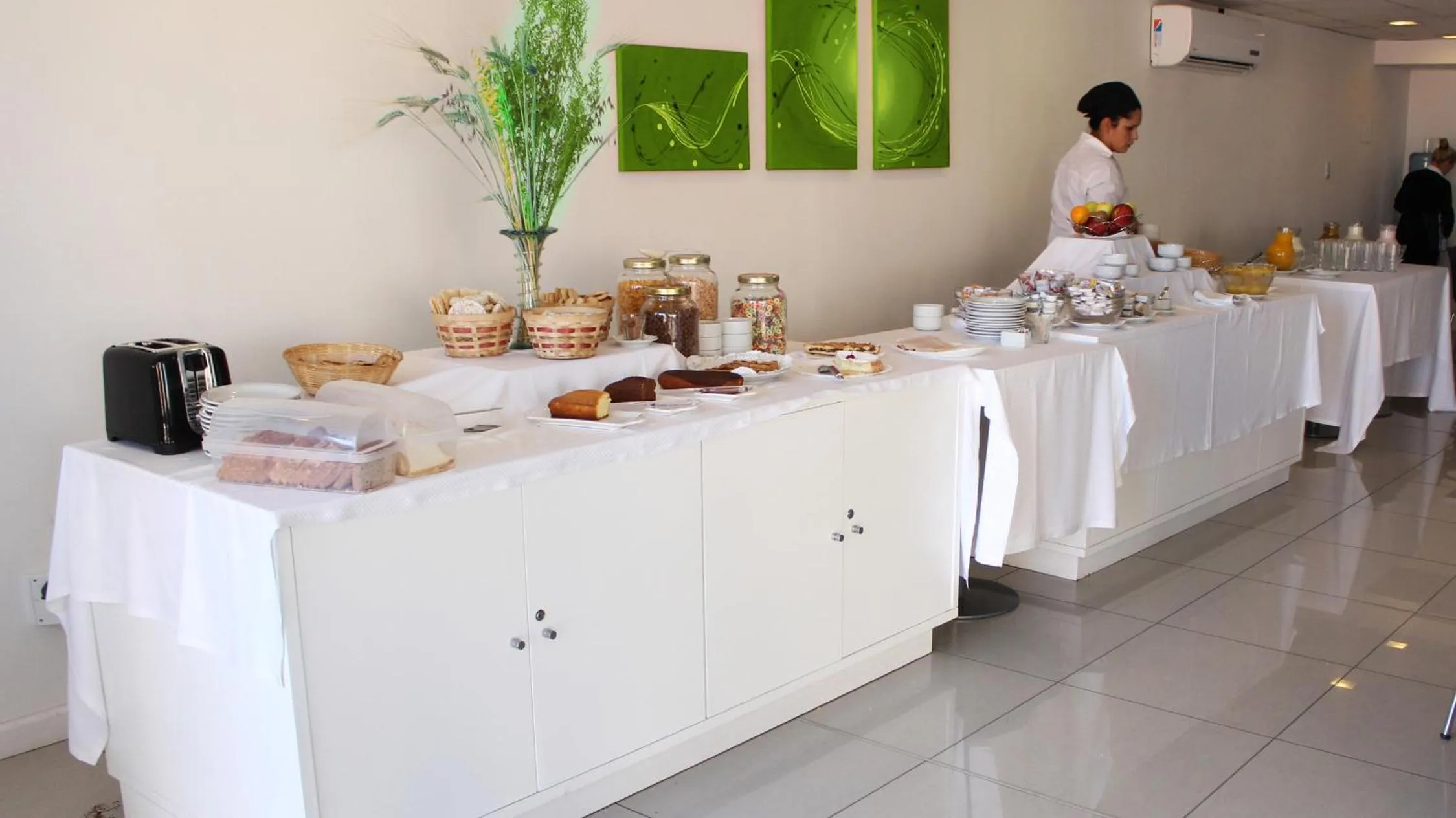 Food in Hotel NEU 354