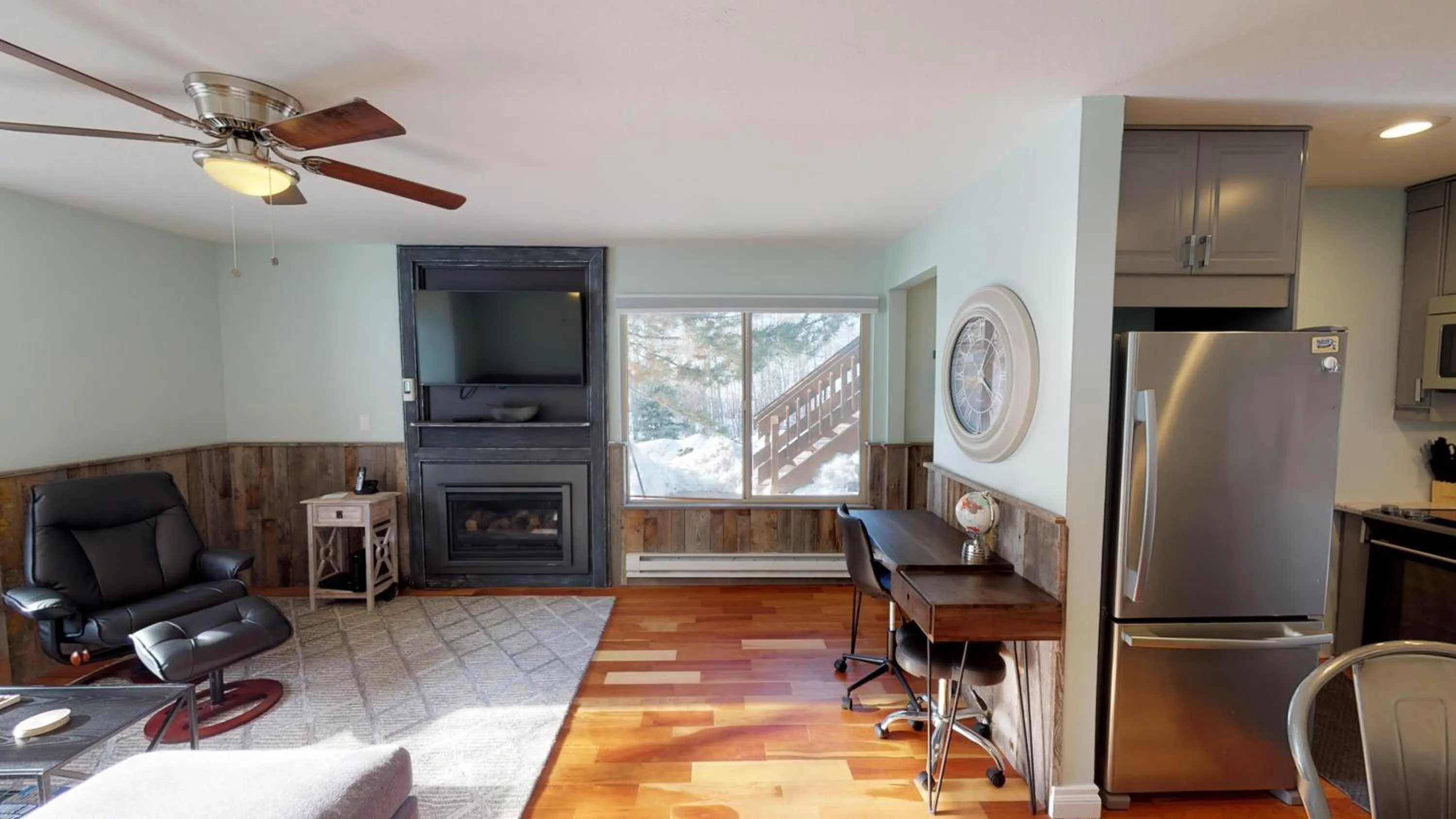 Kitchen or kitchenette in Hidden Creek by All Seasons Resort Lodging