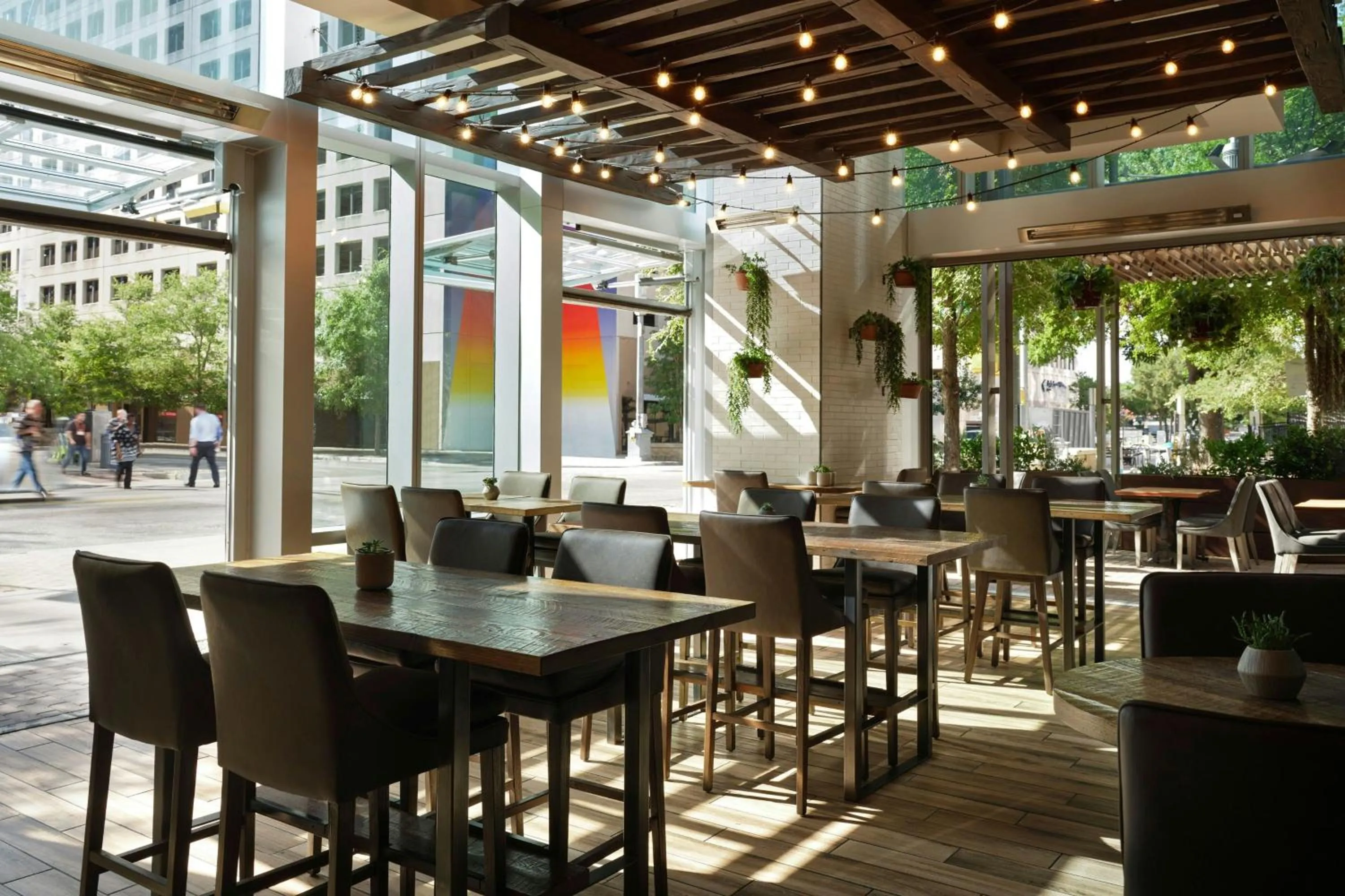 Restaurant/places to eat in JW Marriott Austin