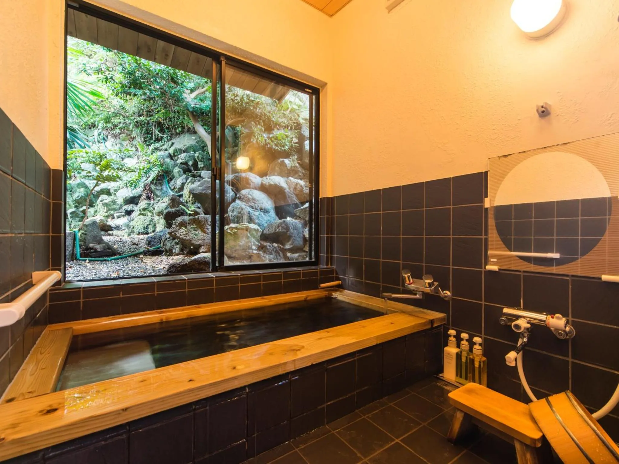 Bathroom in Kakujoro