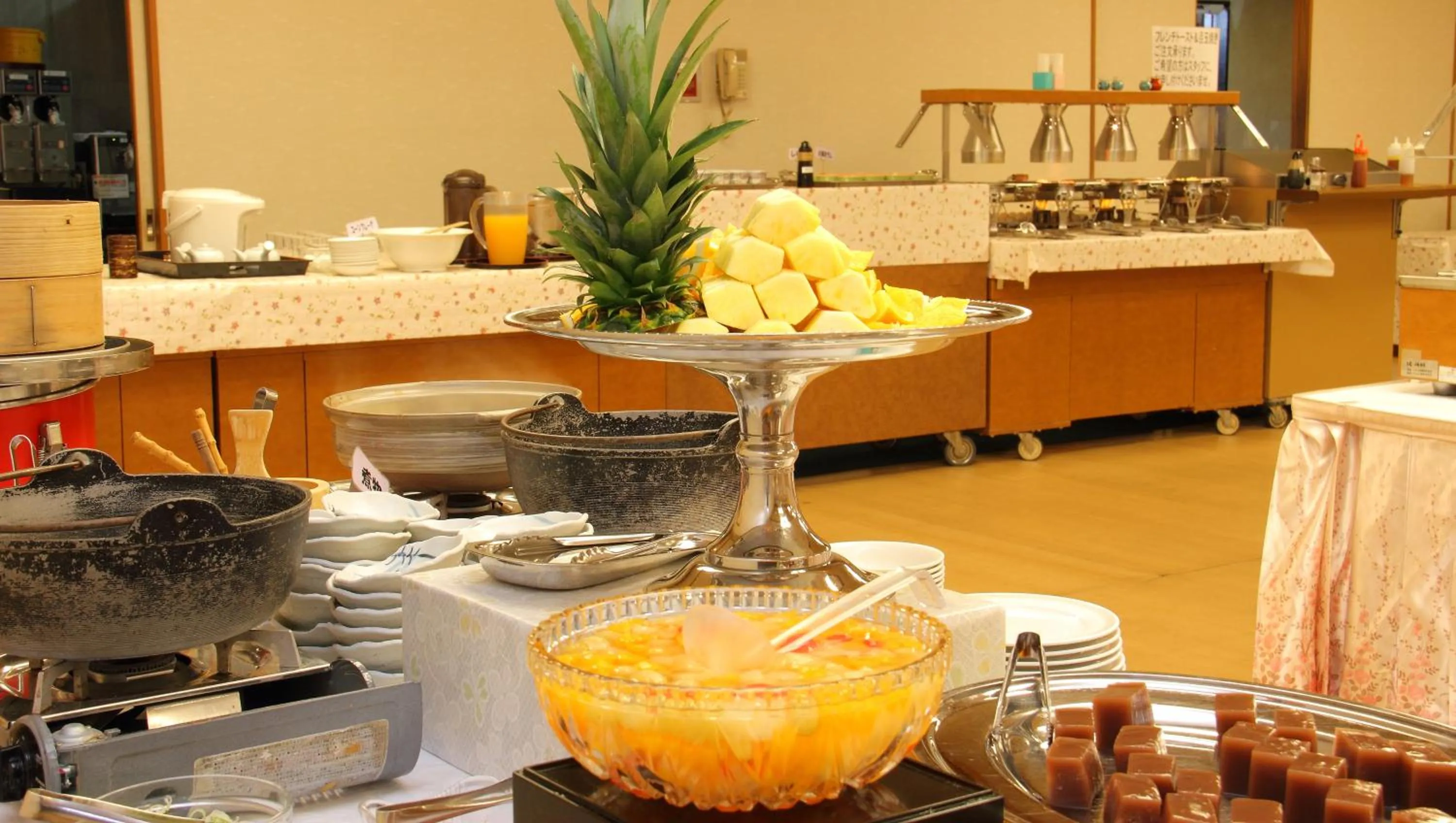 Buffet breakfast in Hotel Hana Isawa