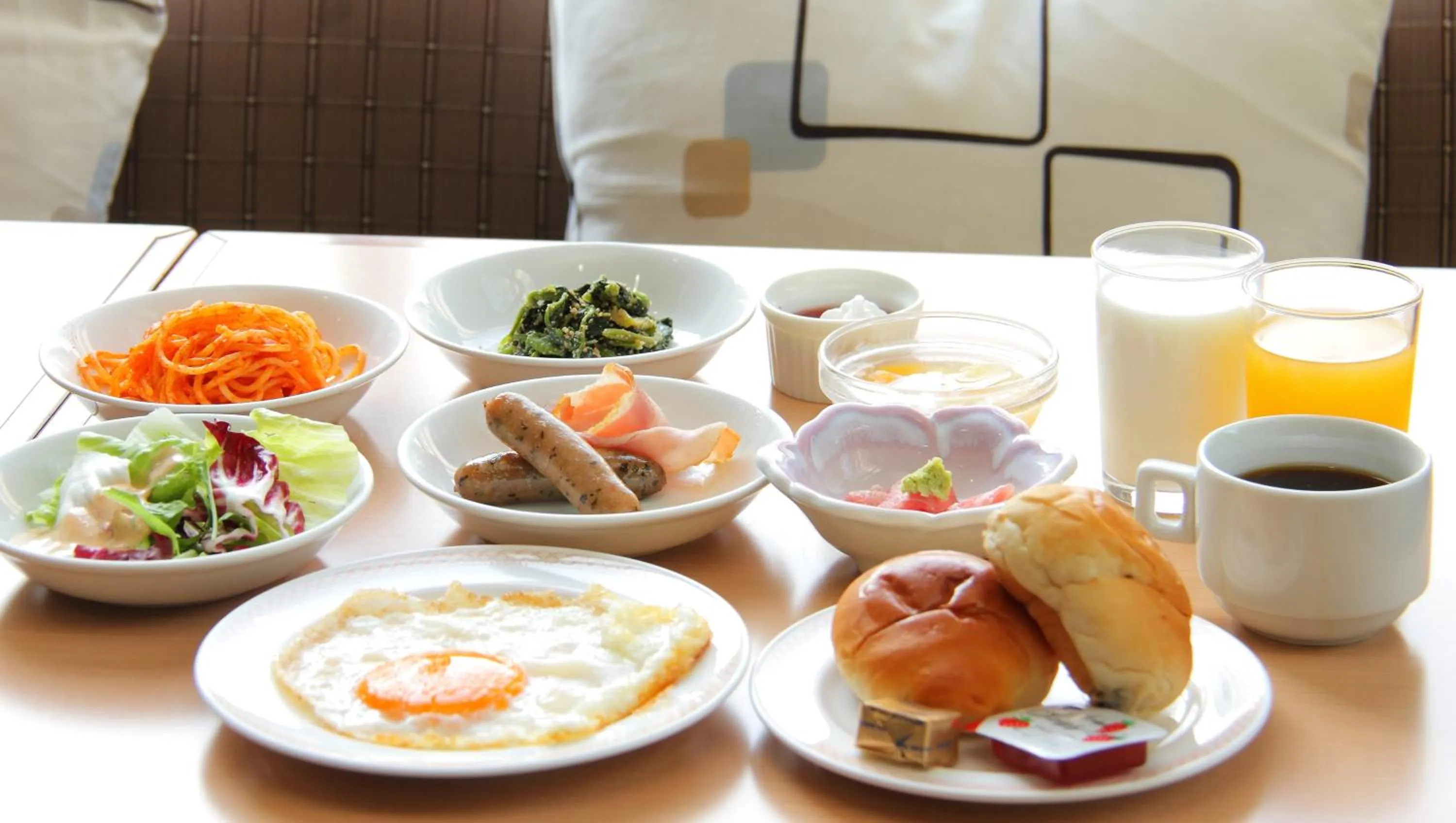 Buffet breakfast in Hotel Hana Isawa